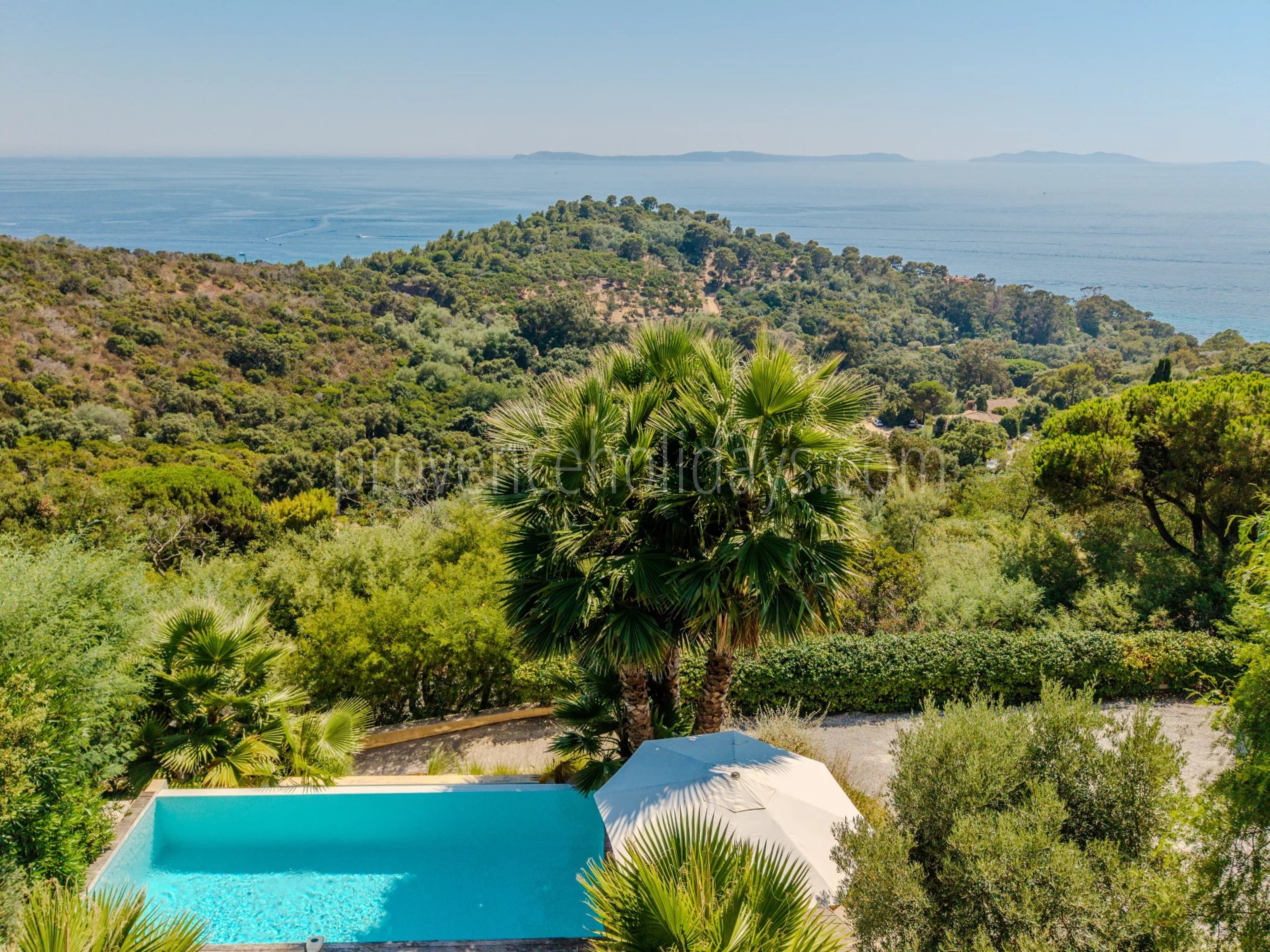 2 - Villa met zwembad in Rayol-Canadel-sur-Mer: Villa: Pool