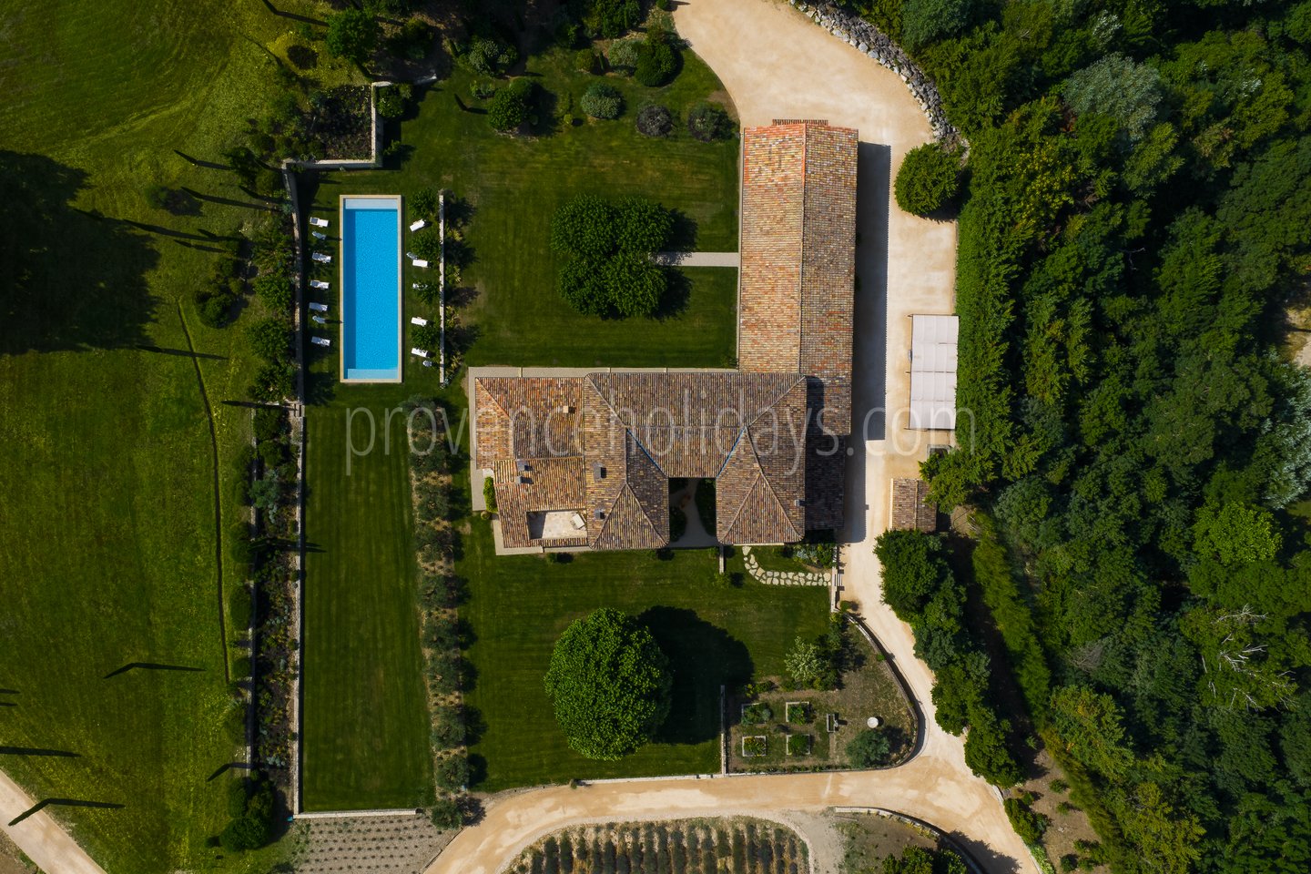 108 - Mas des Cascades: Villa: Exterior