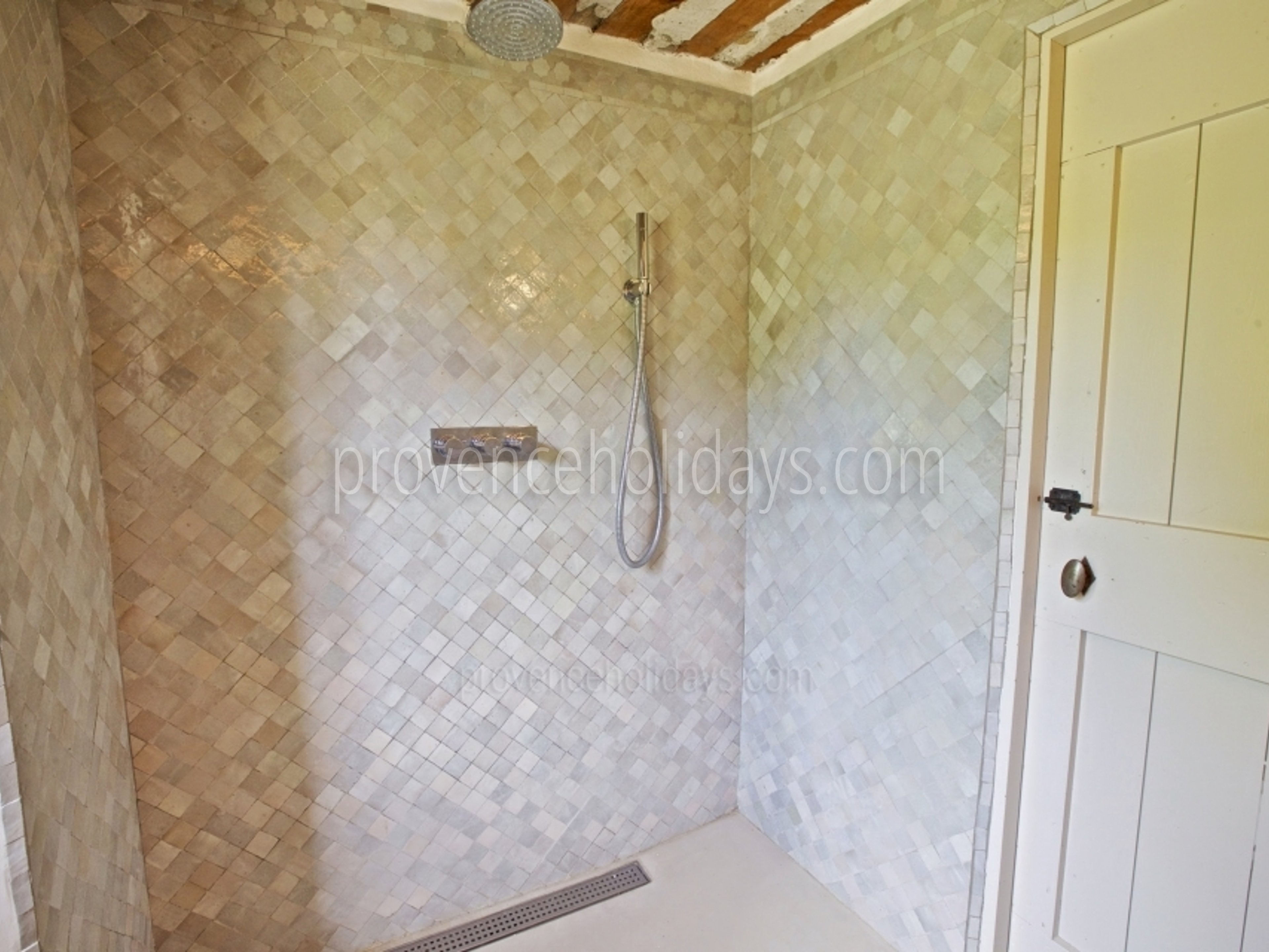 48 - Mas des Lavandes: Villa: Bathroom
