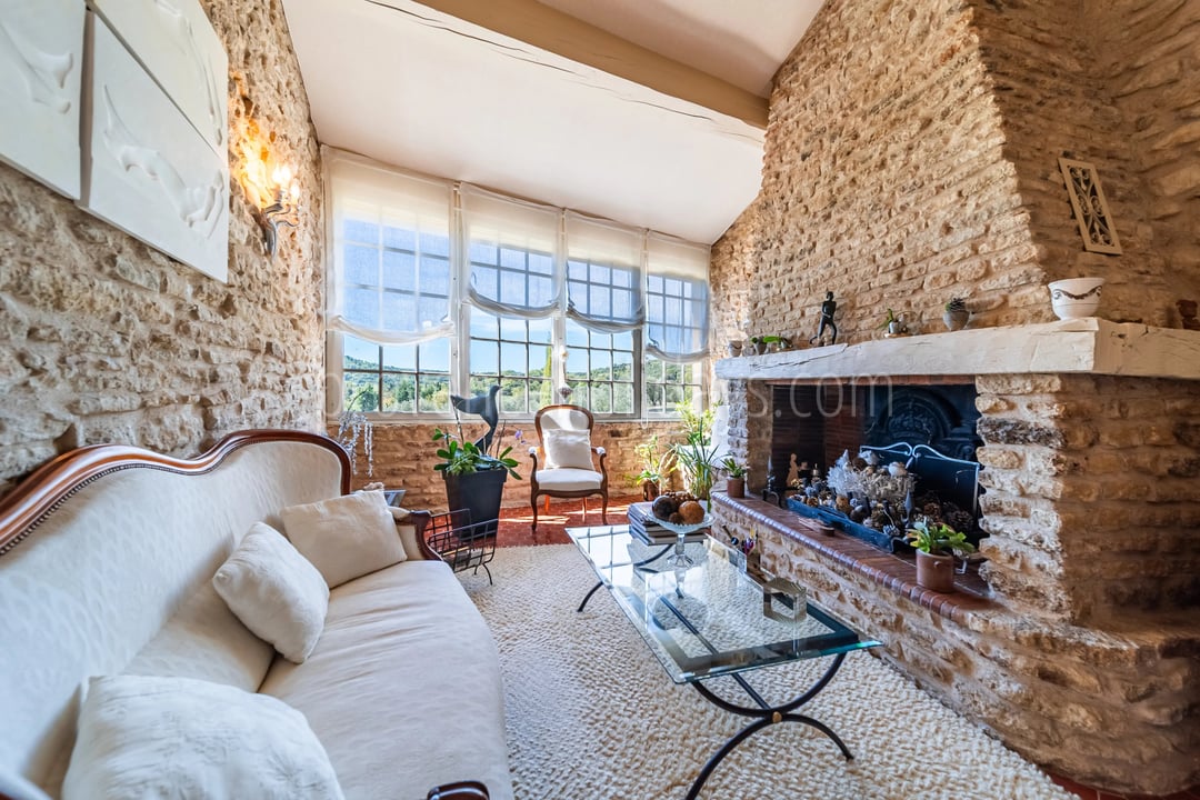 12 - Character mas in Gordes: Villa: Interior