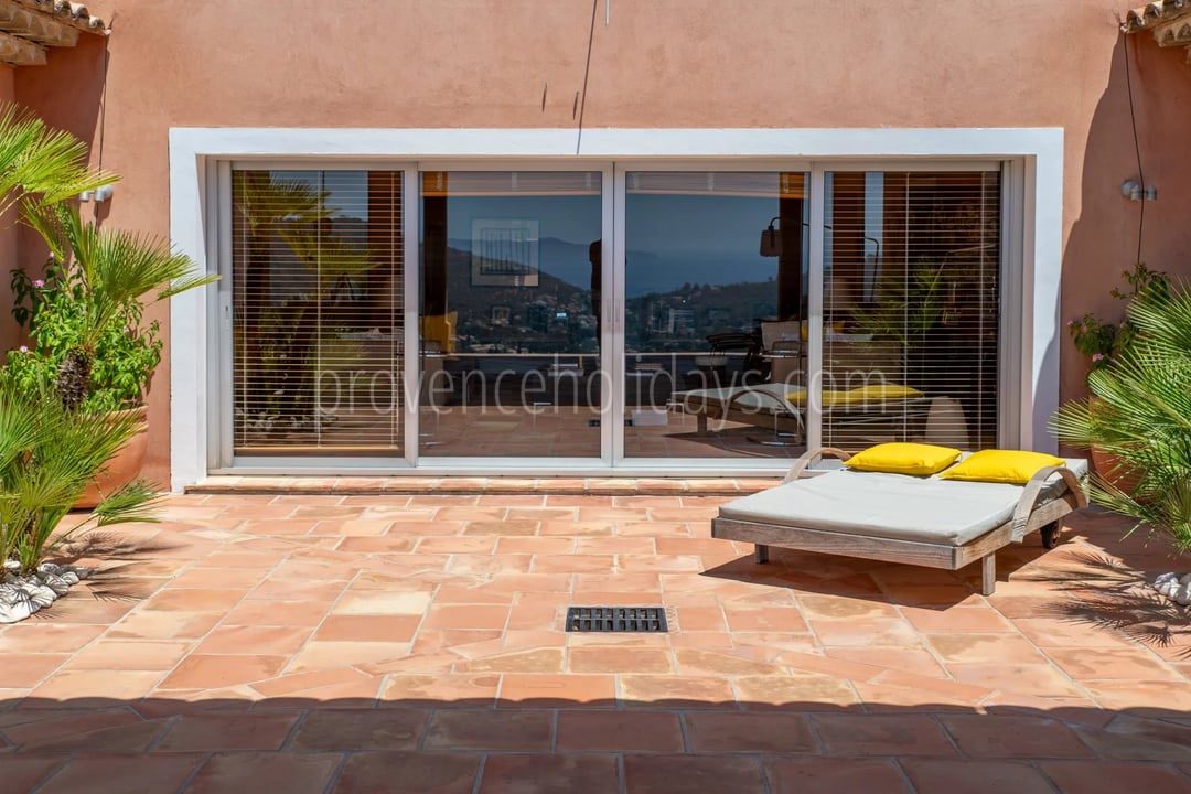 29 - Zeitgenössische Villa in Rayol-Canadel-sur-Mer: Villa: Exterior