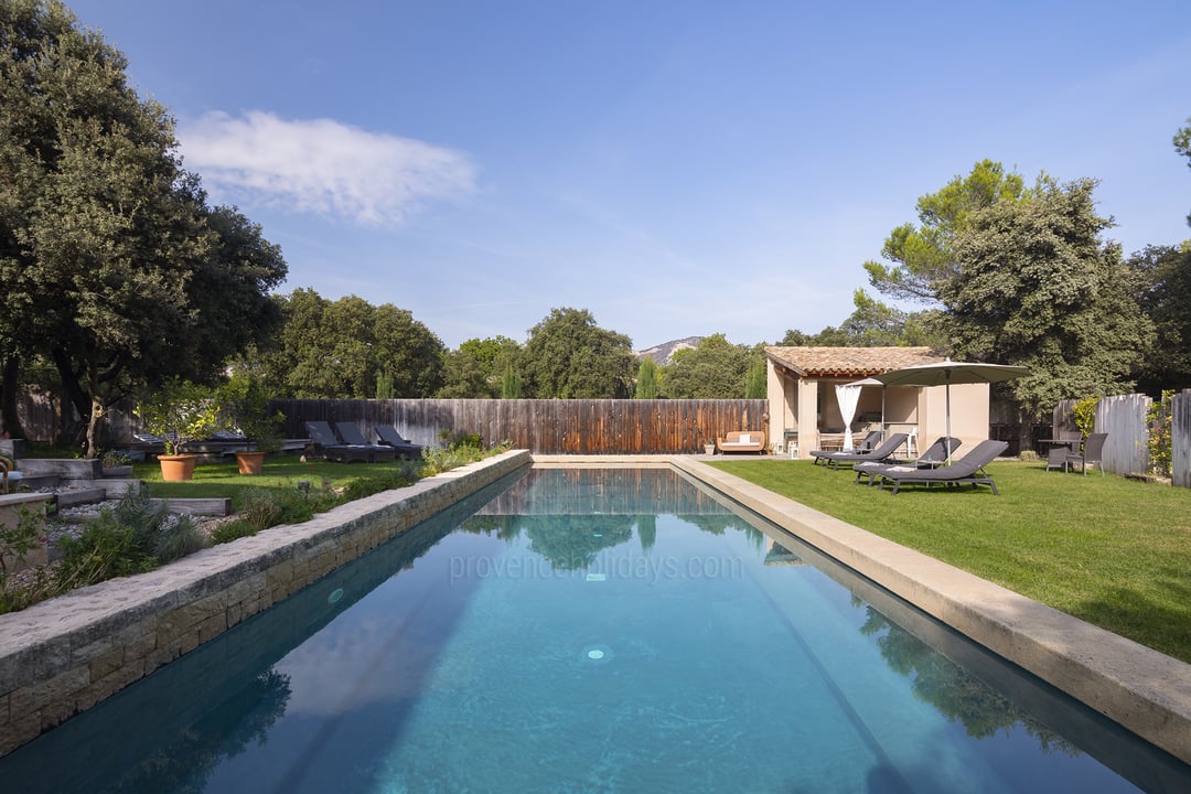 4 - Bergerie de Beaumes: Villa: Exterior