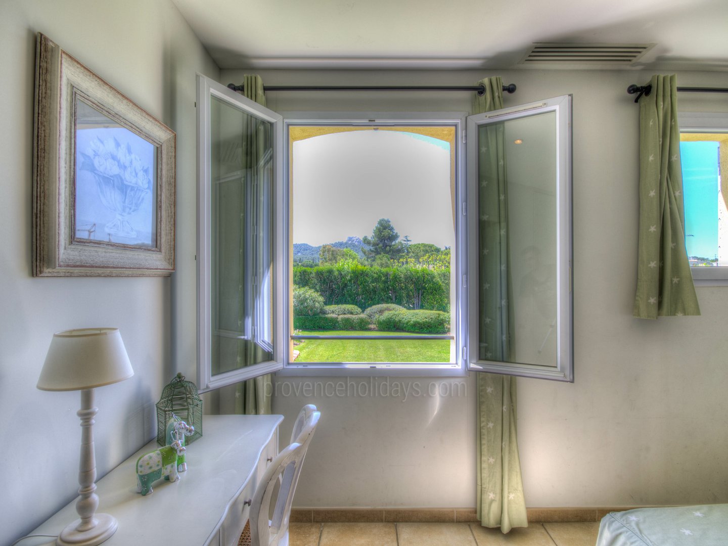 21 - Chez Alare: Villa: Bedroom