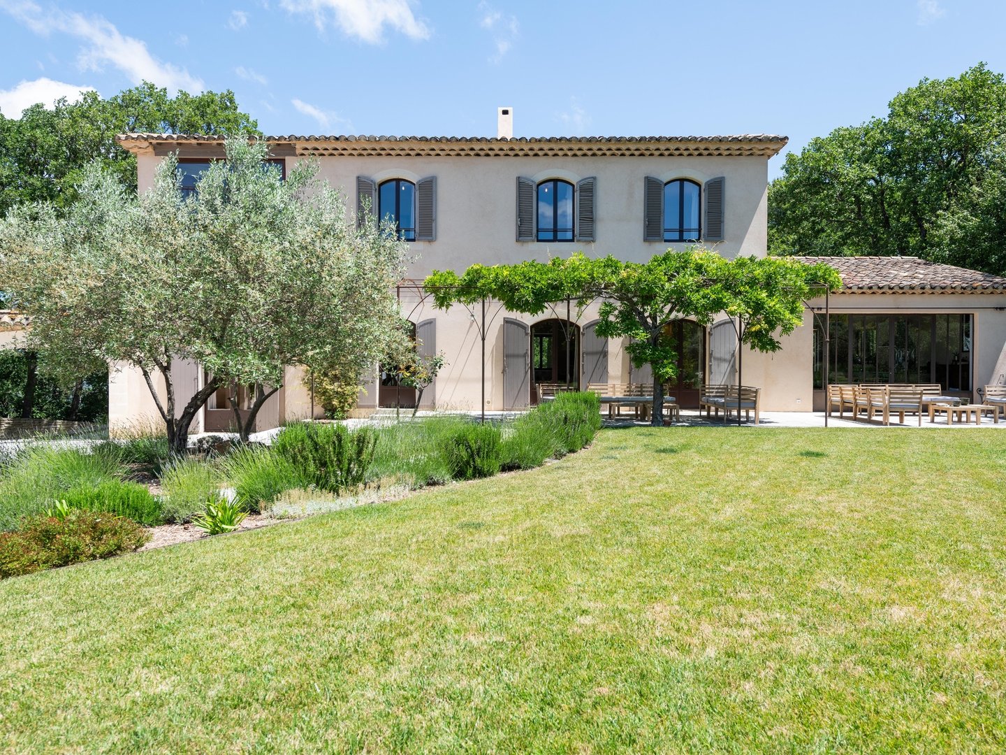 15 - Bastide Gergouven: Villa: Exterior