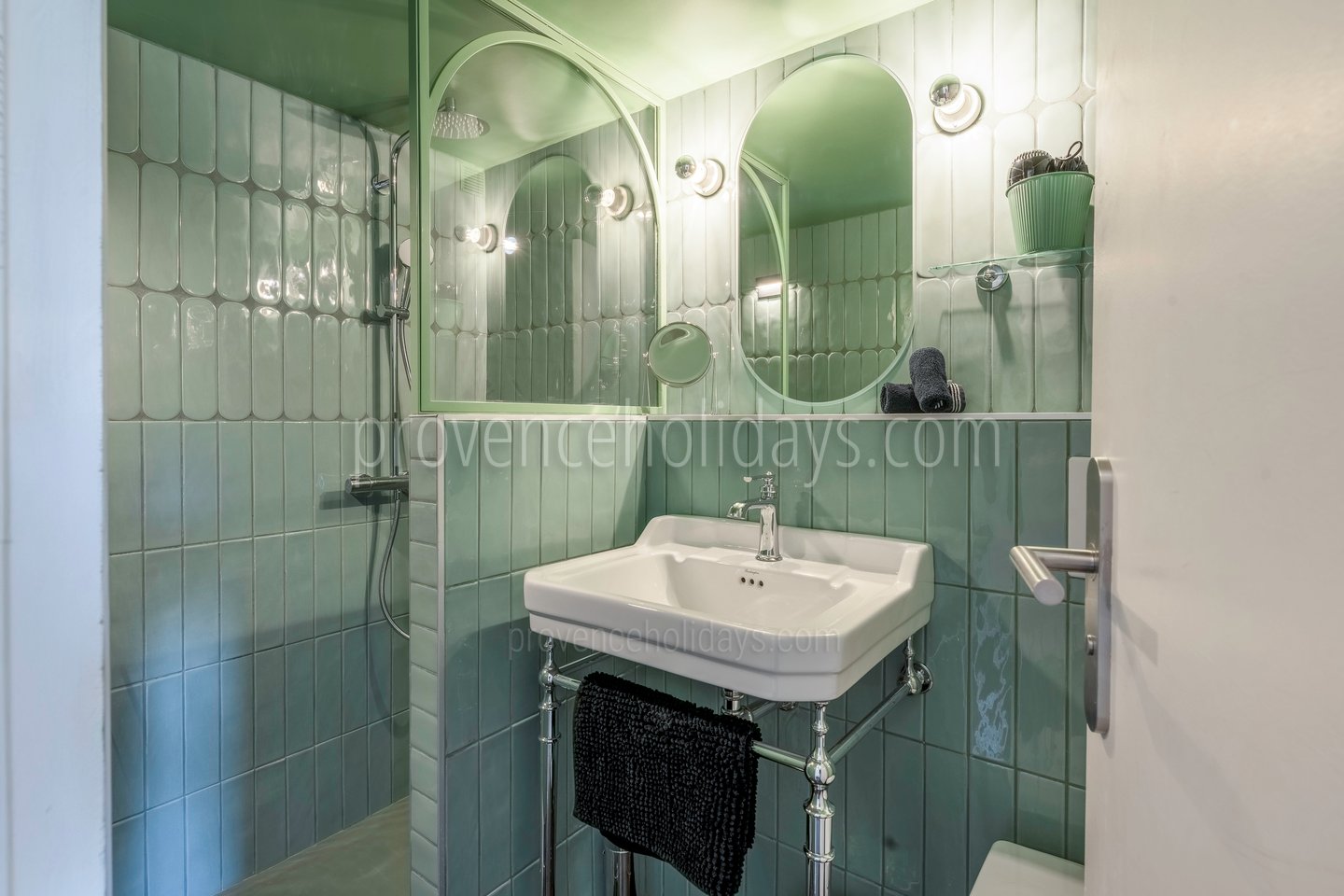 43 - Le Moulin de Gordes: Villa: Bathroom