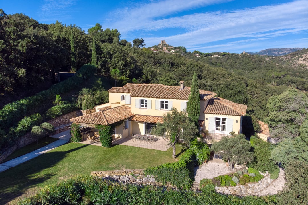 12 - Villa Luminosa: Villa: Exterior