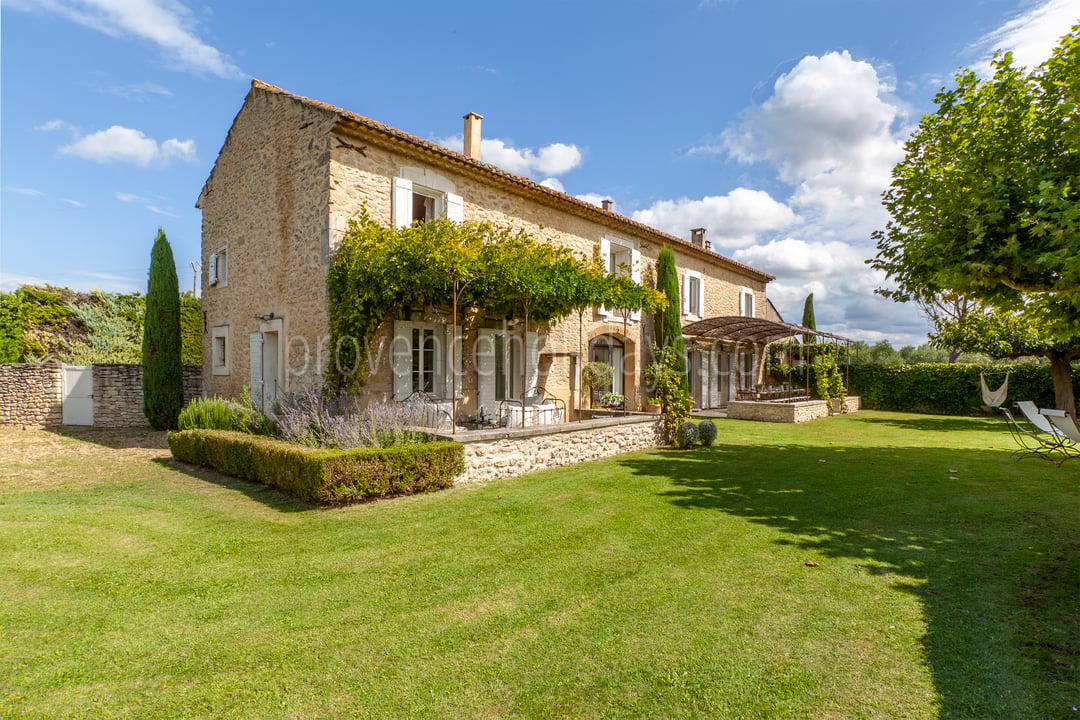 13 - Maison Robion: Villa: Exterior