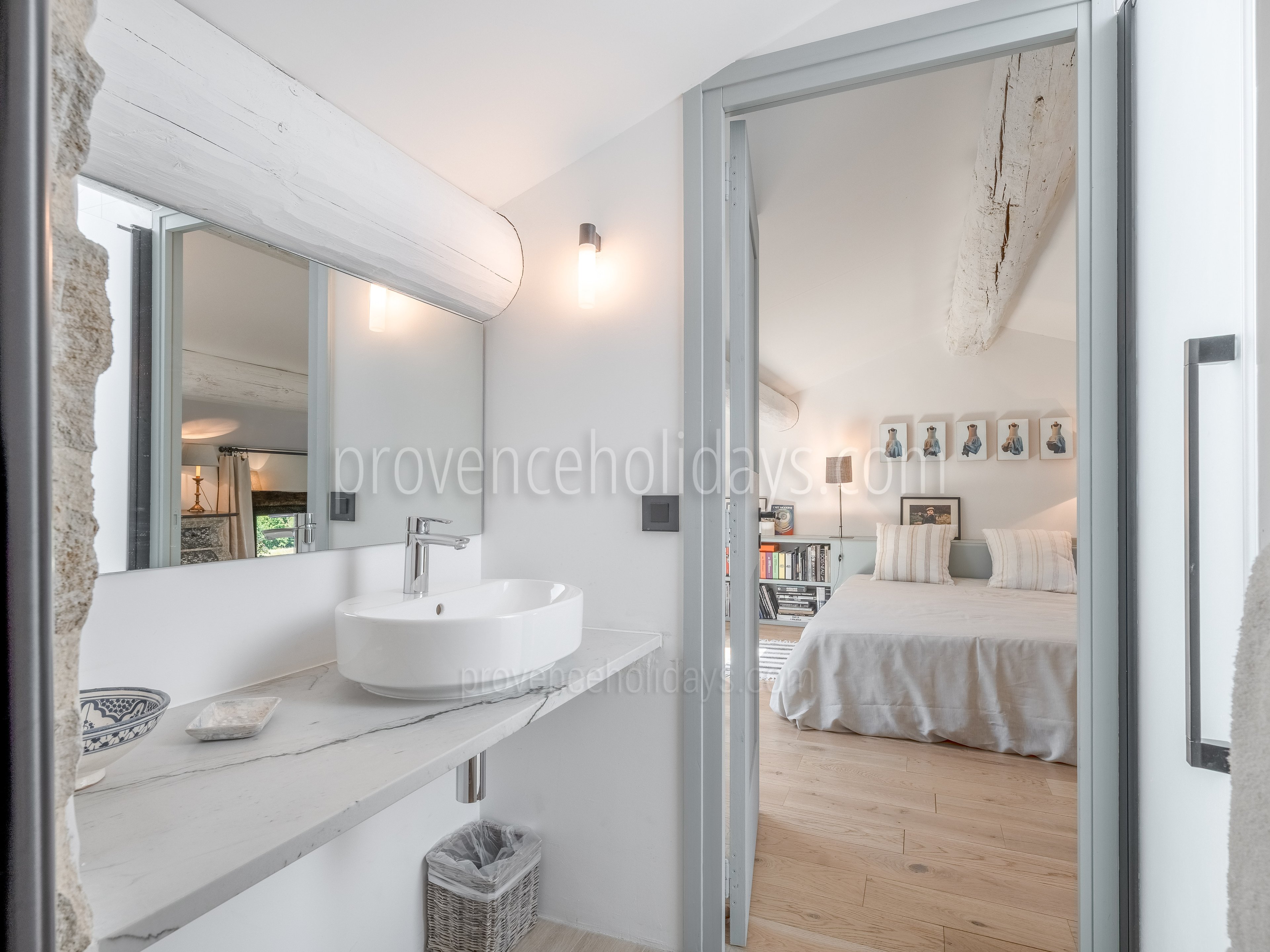 40 - La Chapelle Saint-Pons: Villa: Bathroom 3