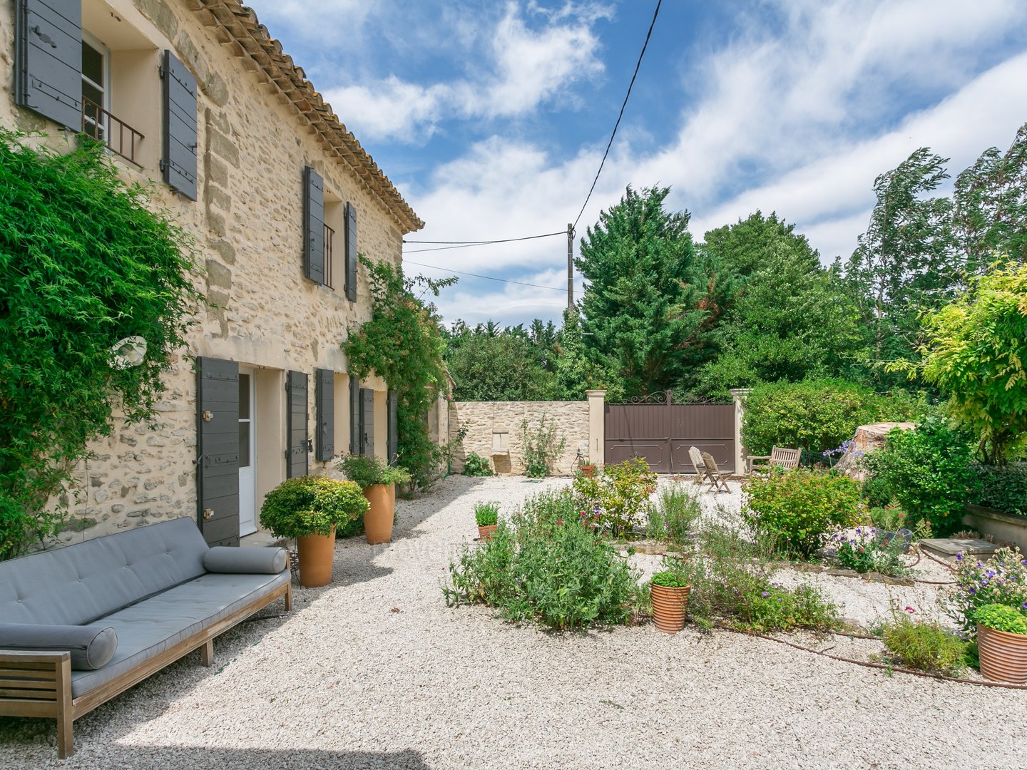 16 - Mas Aubade: Villa: Exterior
