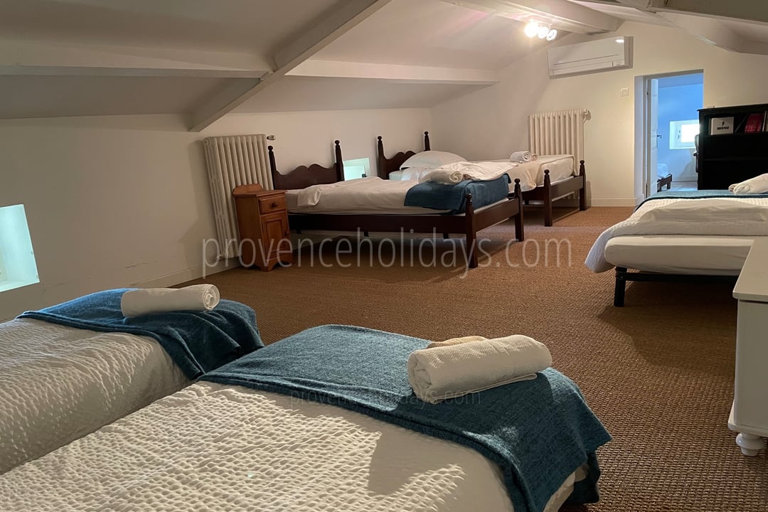 5 - Domaine d\'Uzès: Villa: Bedroom