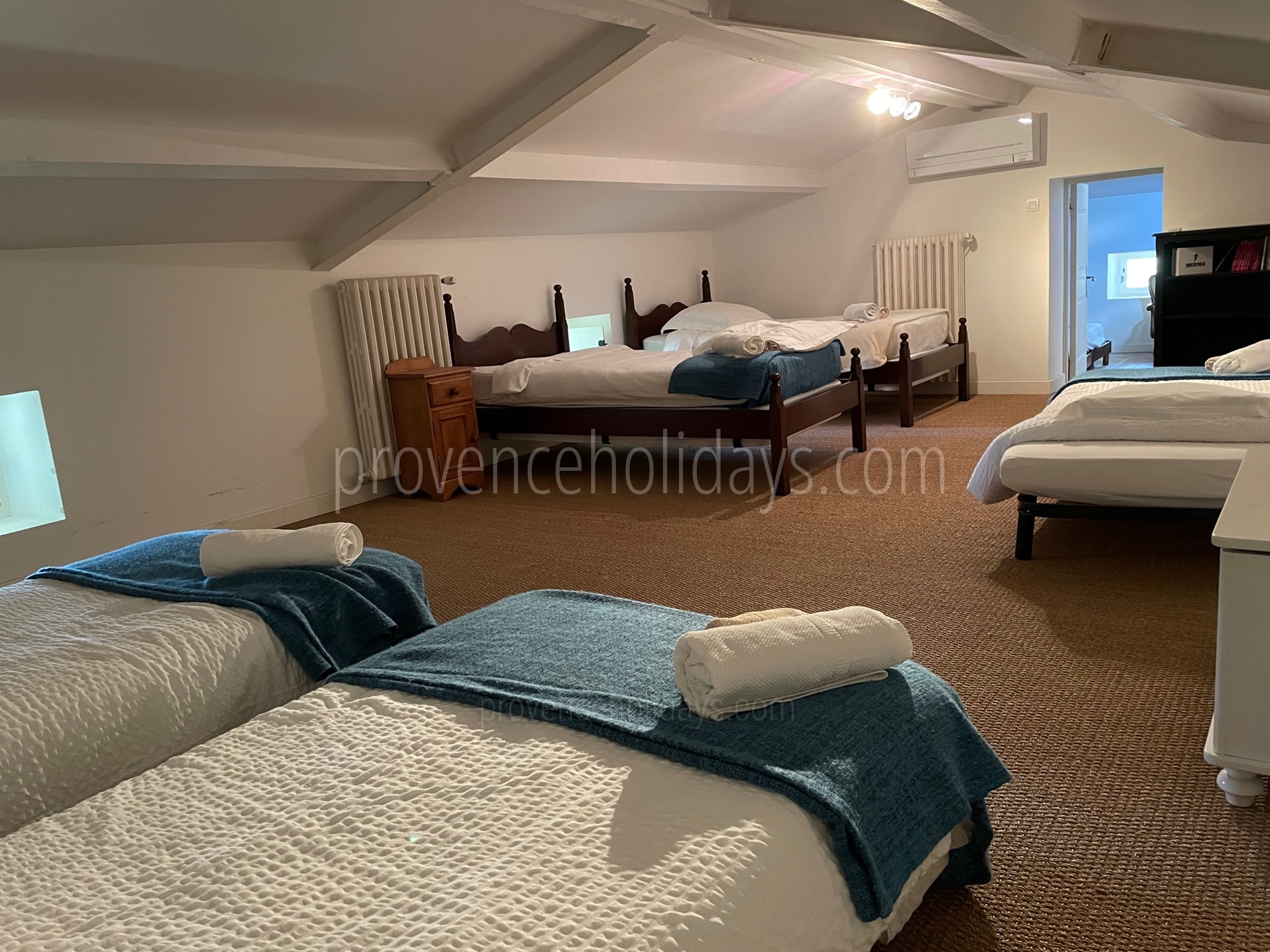 5 - Domaine d\'Uzès: Villa: Bedroom