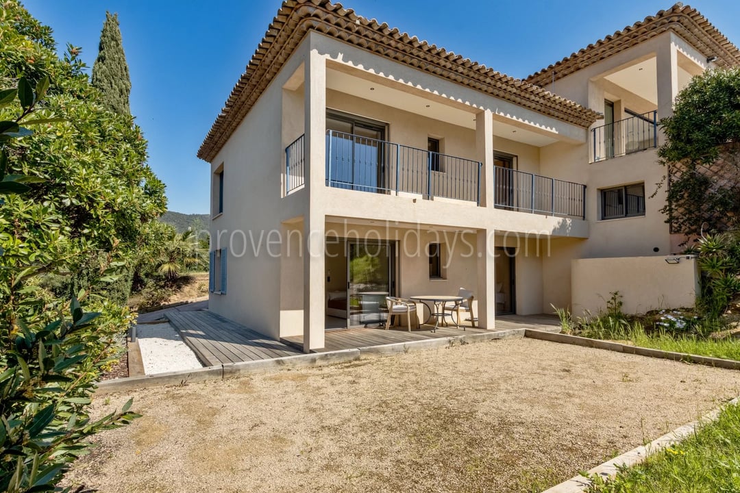 35 - Gerenoveerde villa in Rayol-Canadel-sur-Mer: Villa: Exterior