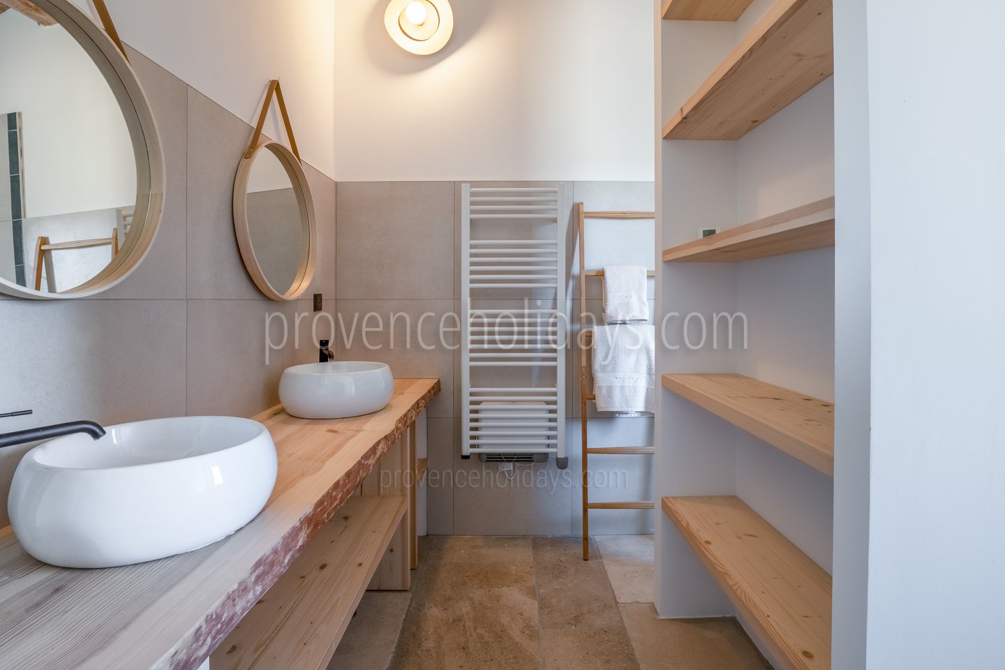 36 - Les Vignes du Luberon: Villa: Bathroom