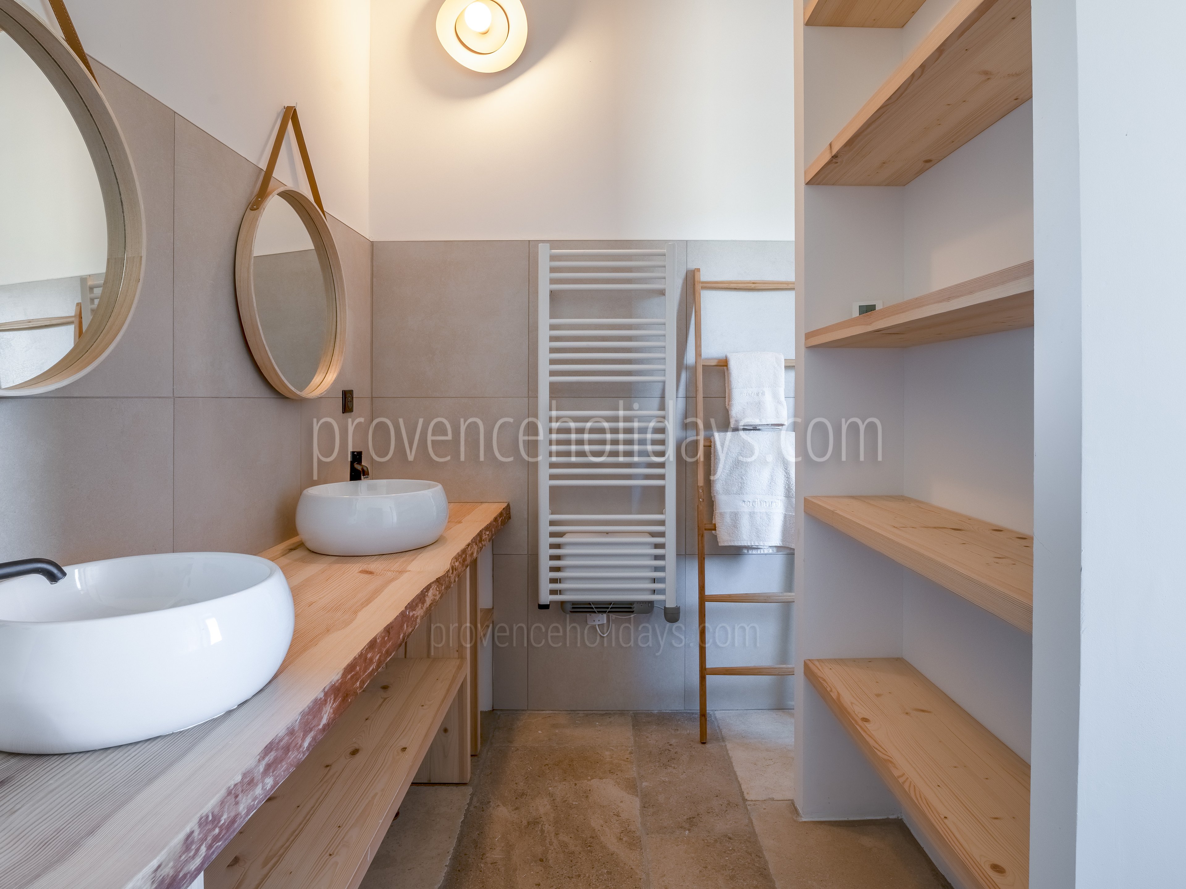 36 - Les Vignes du Luberon: Villa: Bathroom