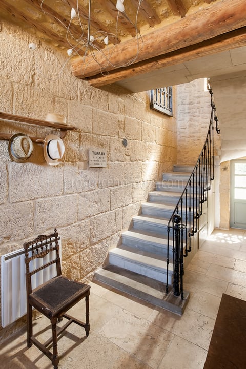 16 - Mas Pont-du-Gard: Villa: Interior