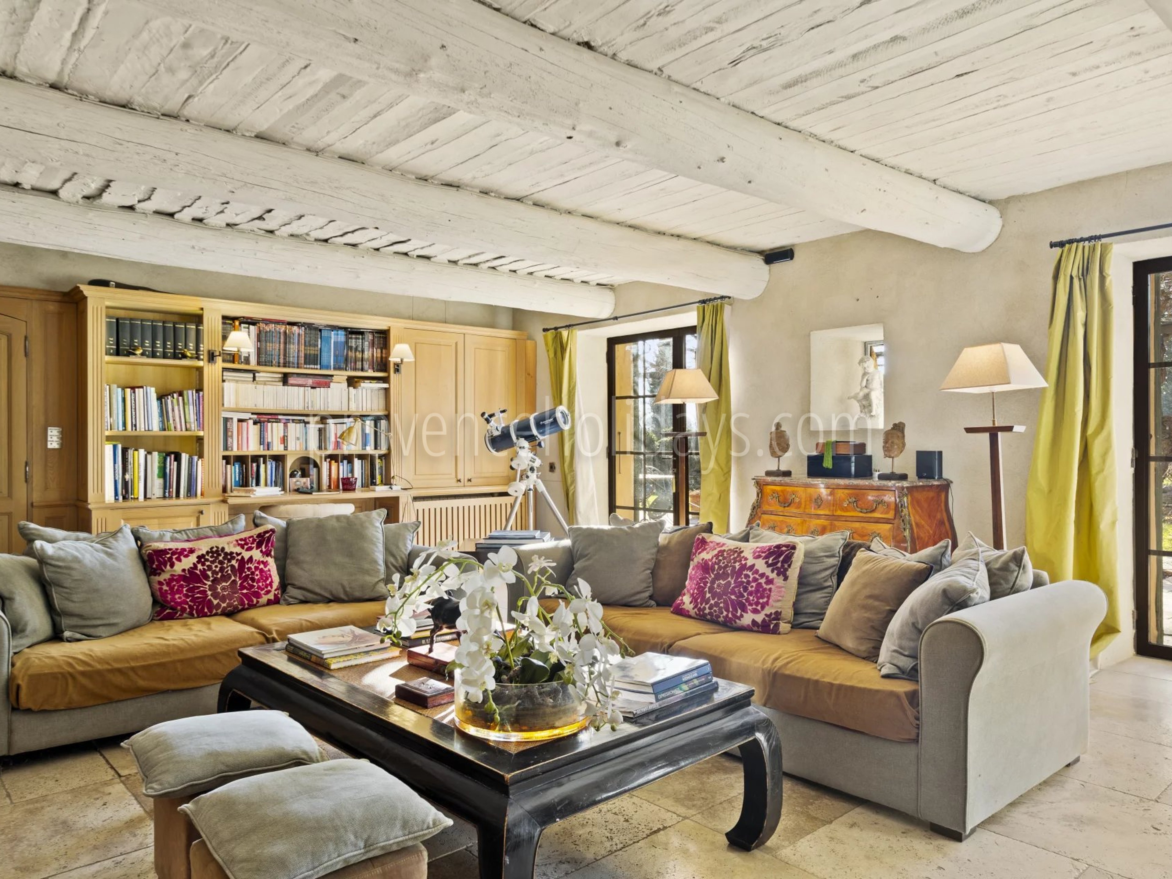 5 - Character mas in Gordes: Villa: Interior