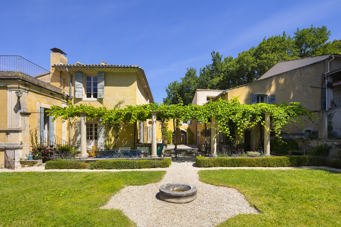 34 - Bastide Valentine: Villa: Exterior