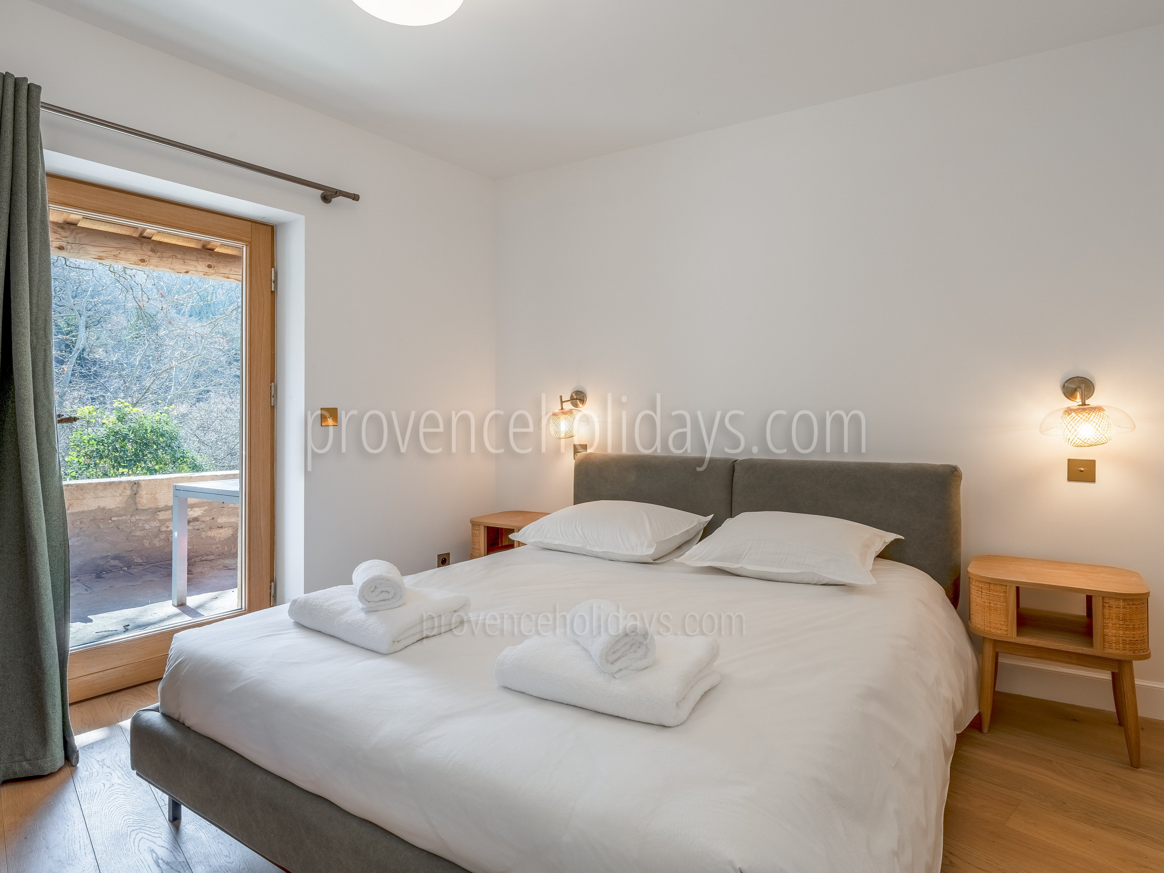27 - Mas de Bellevue: Villa: Bedroom