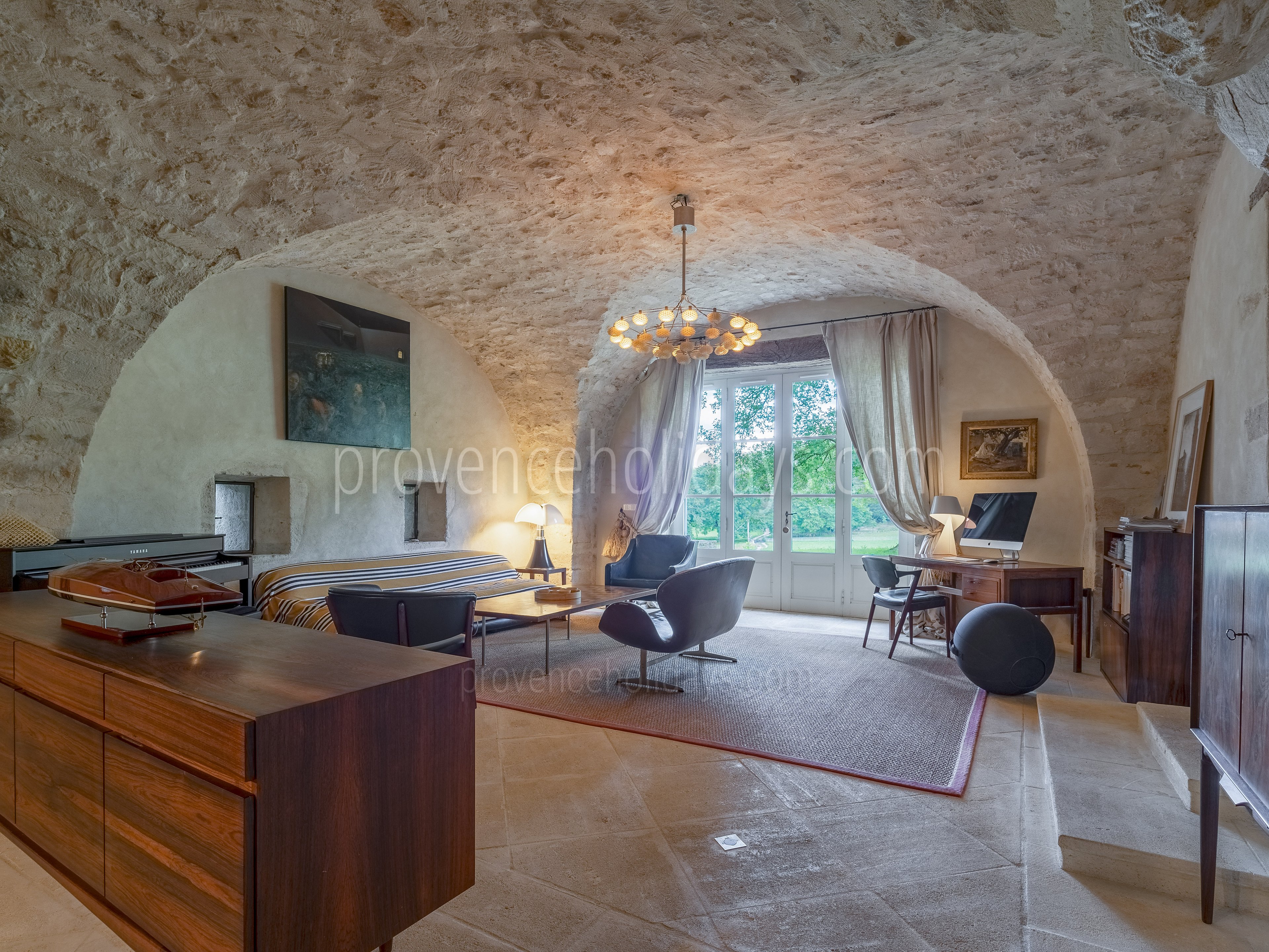 36 - La Bastide Neuve: Villa: Interior