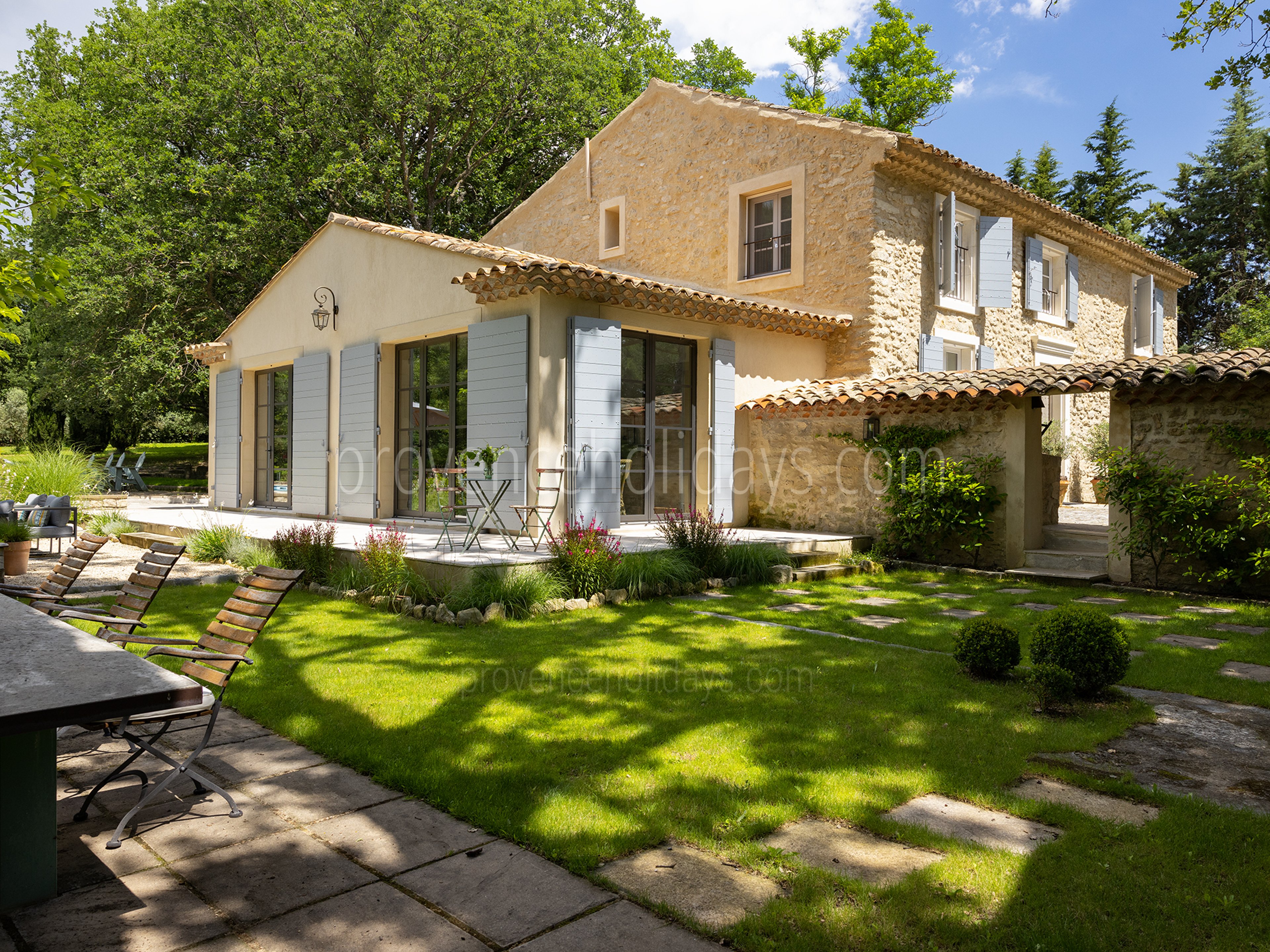 41 - Le Mas d\'Ansouis: Villa: Exterior
