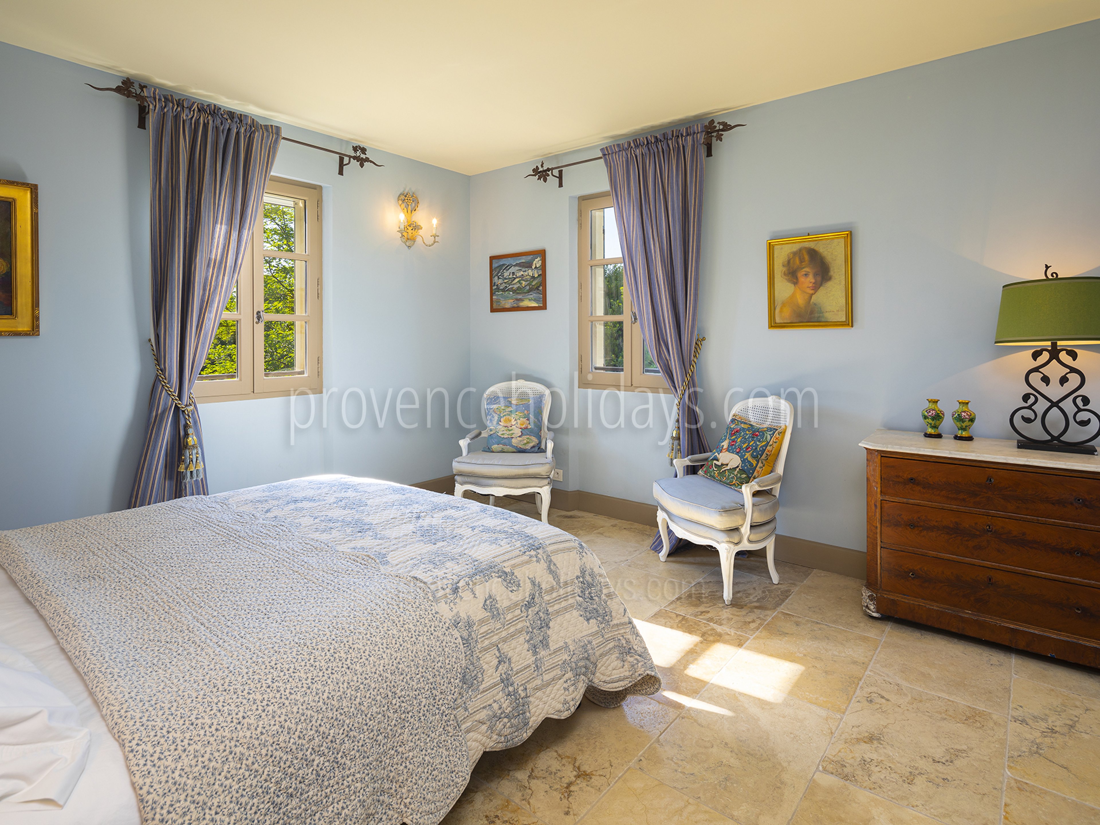 3 - Maison des Oliviers: Villa: Bedroom