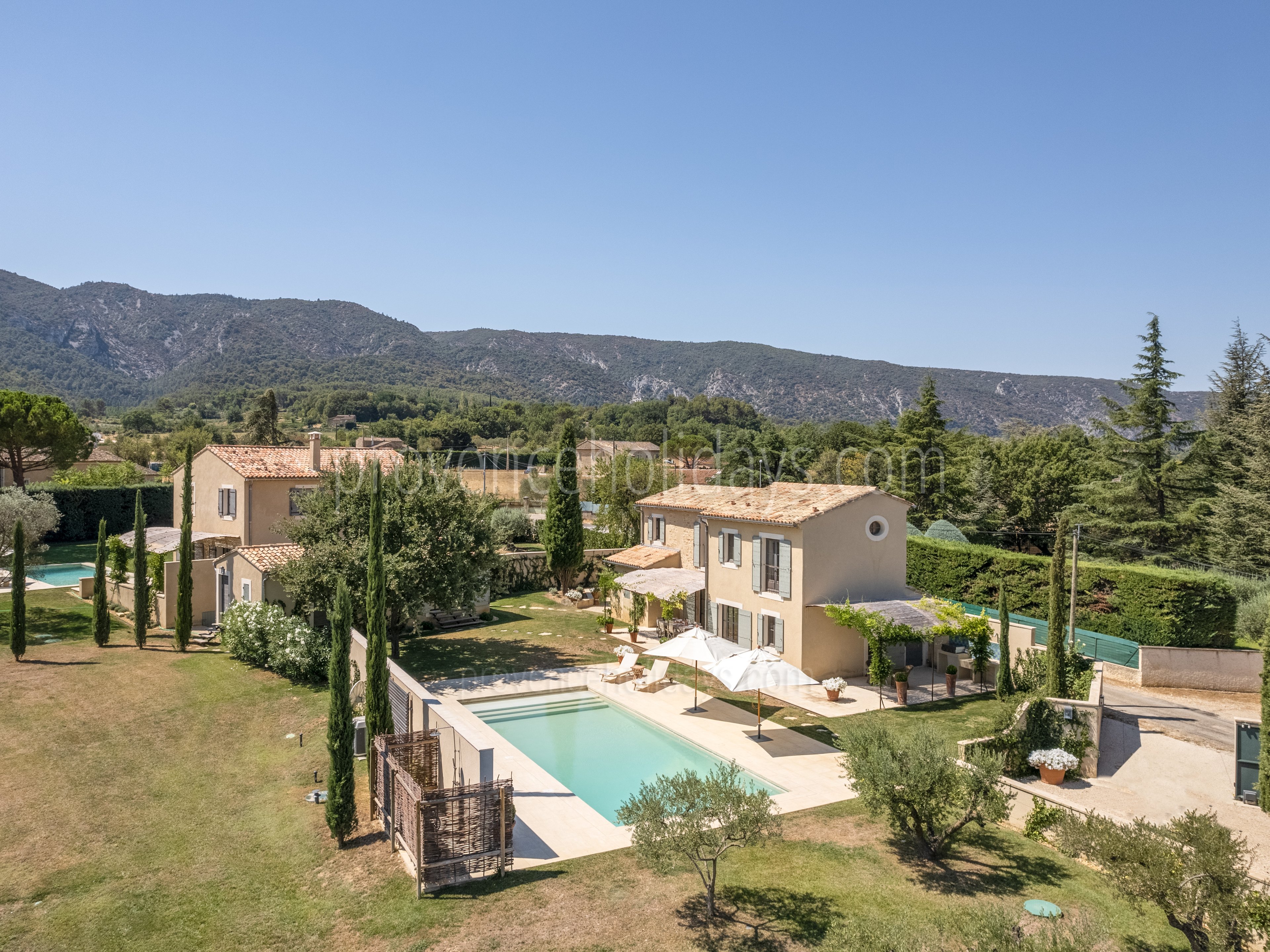 15 - Mas des Vignobles: Villa: Exterior