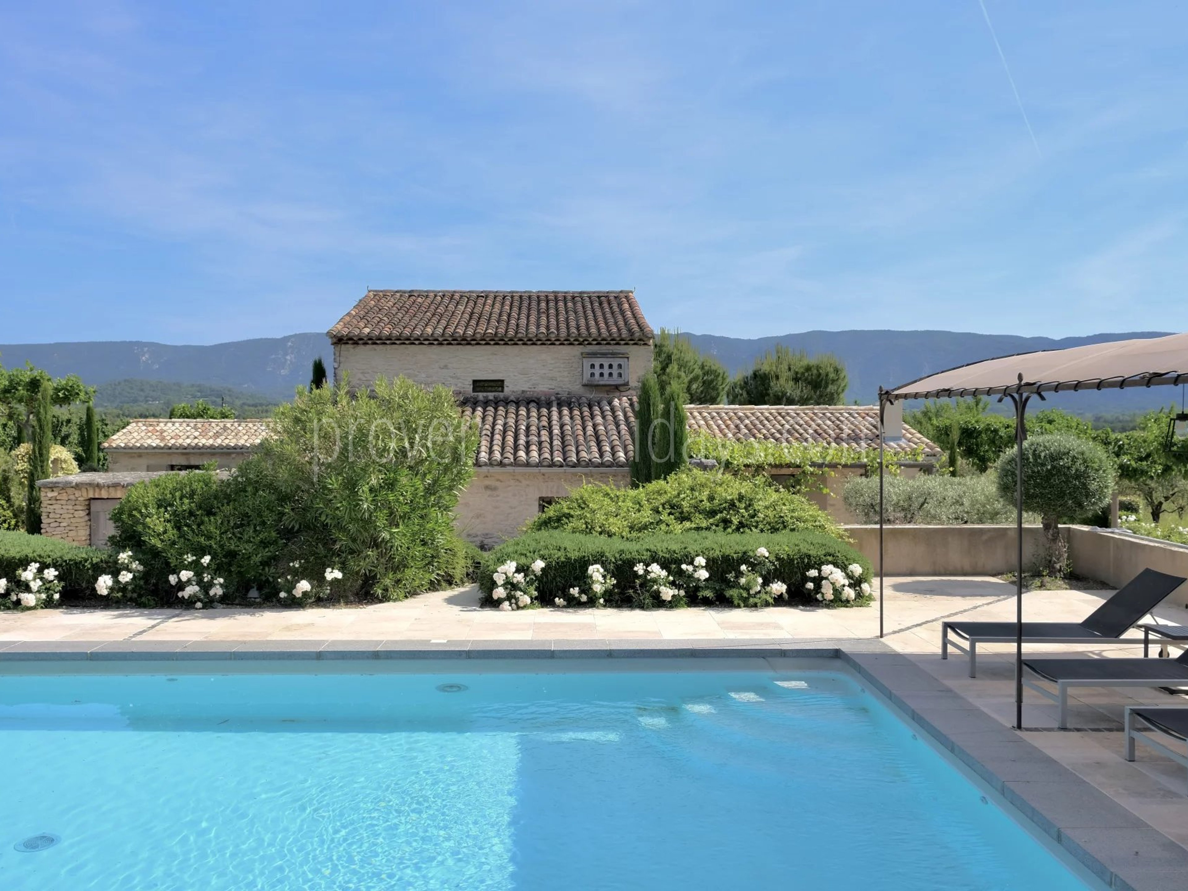 7 - Mas 1850 in Gordes: Villa: Pool