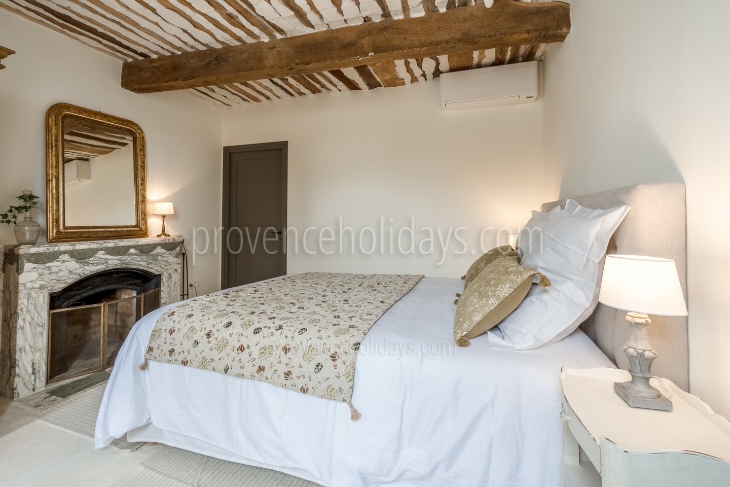 4 - La Bastide des Sources: Villa: Bedroom