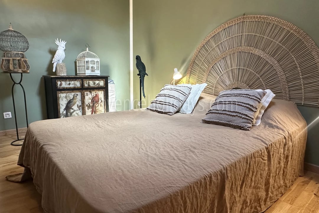 23 - Village house in Eygalières: Villa: Bedroom