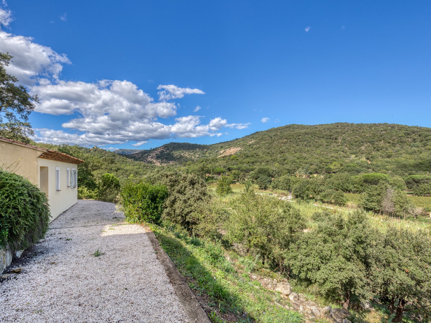 22 - Villa Luminosa: Villa: Exterior
