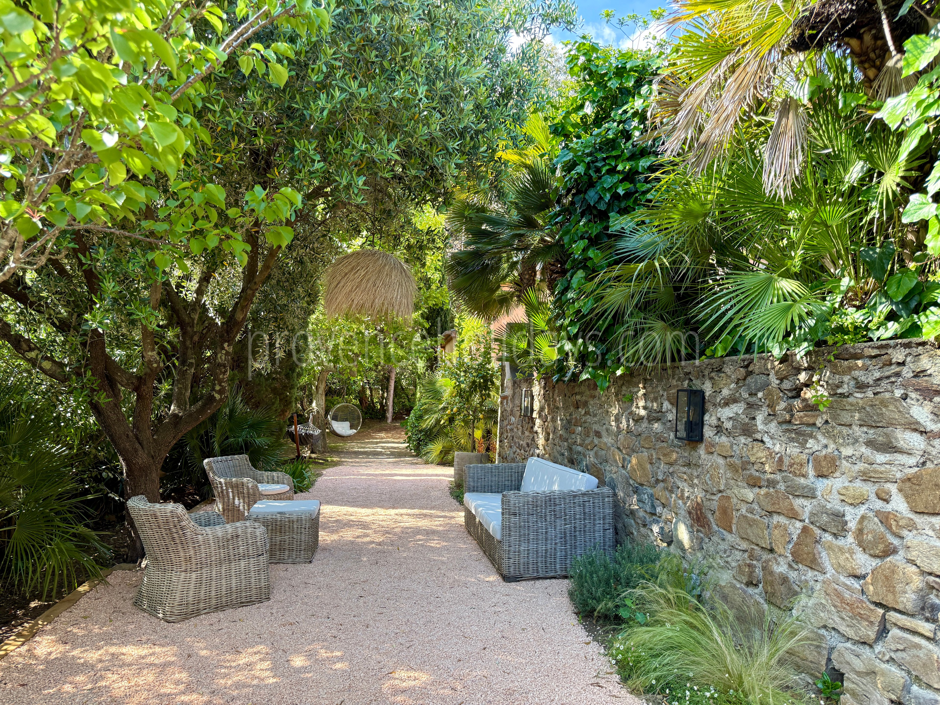 32 - Bastide Shalimar: Villa: Exterior