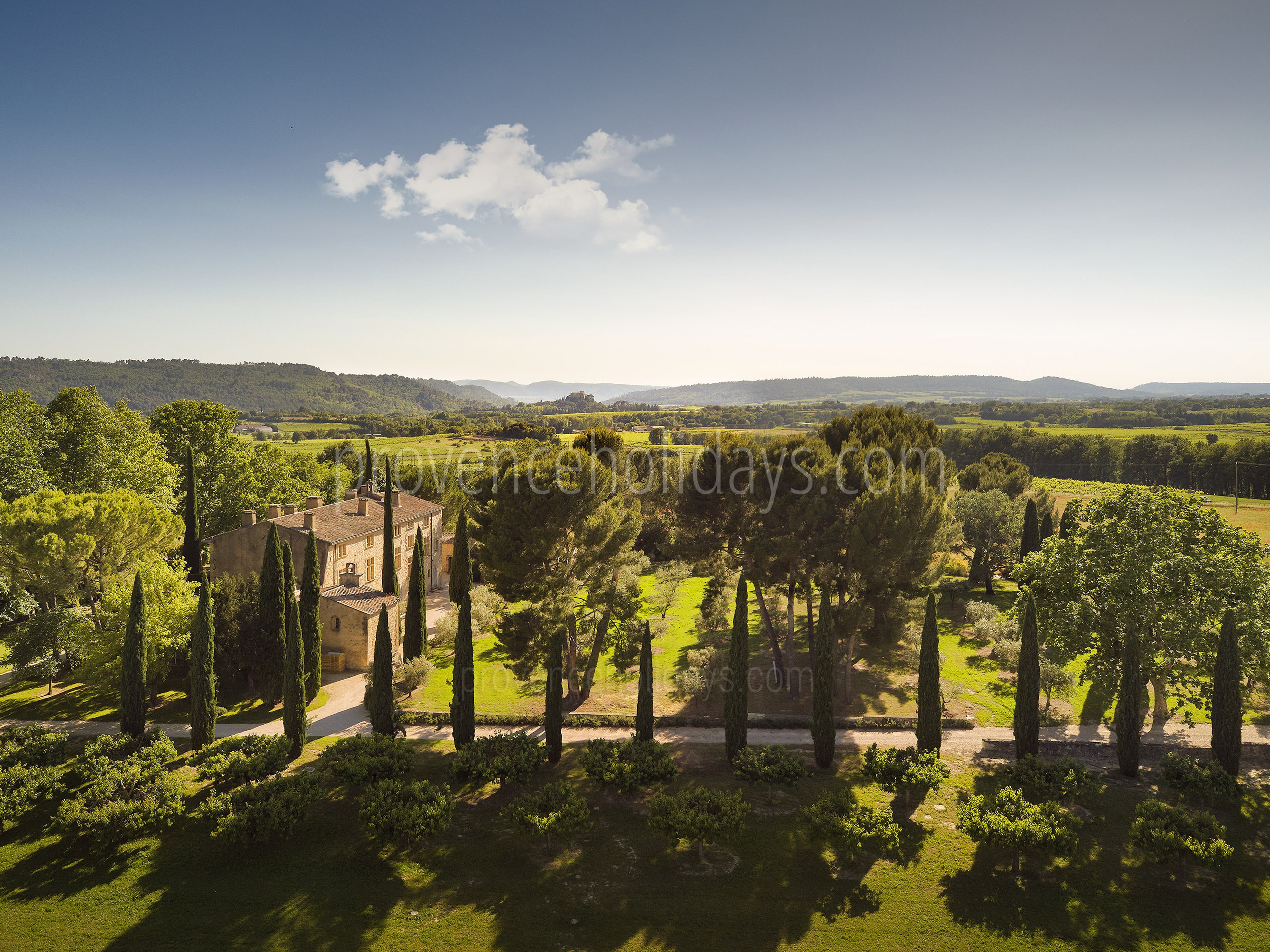70 - Domaine de Luberon: Villa: Exterior