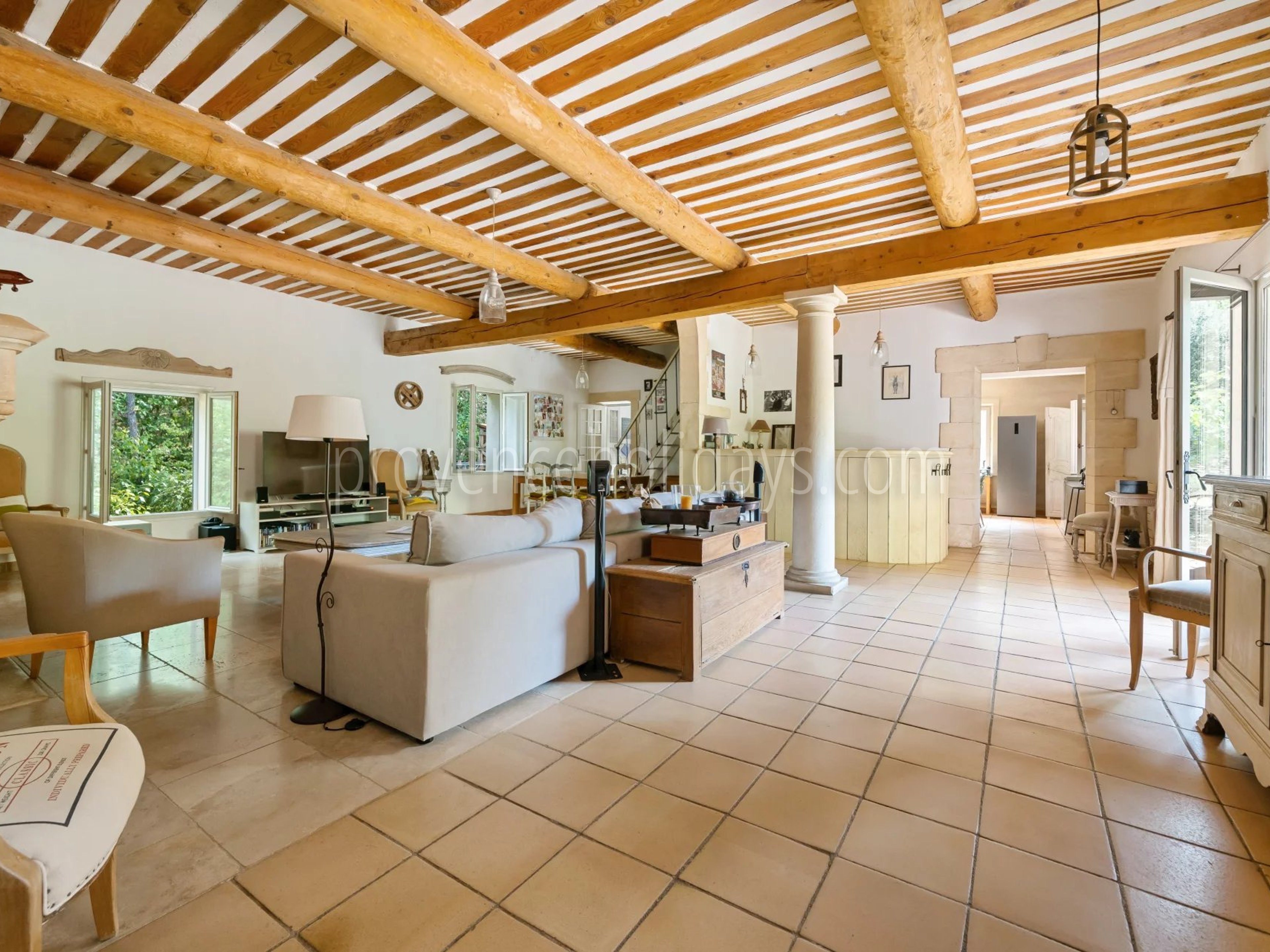 14 - Stone house in Ménerbes: Villa: Interior
