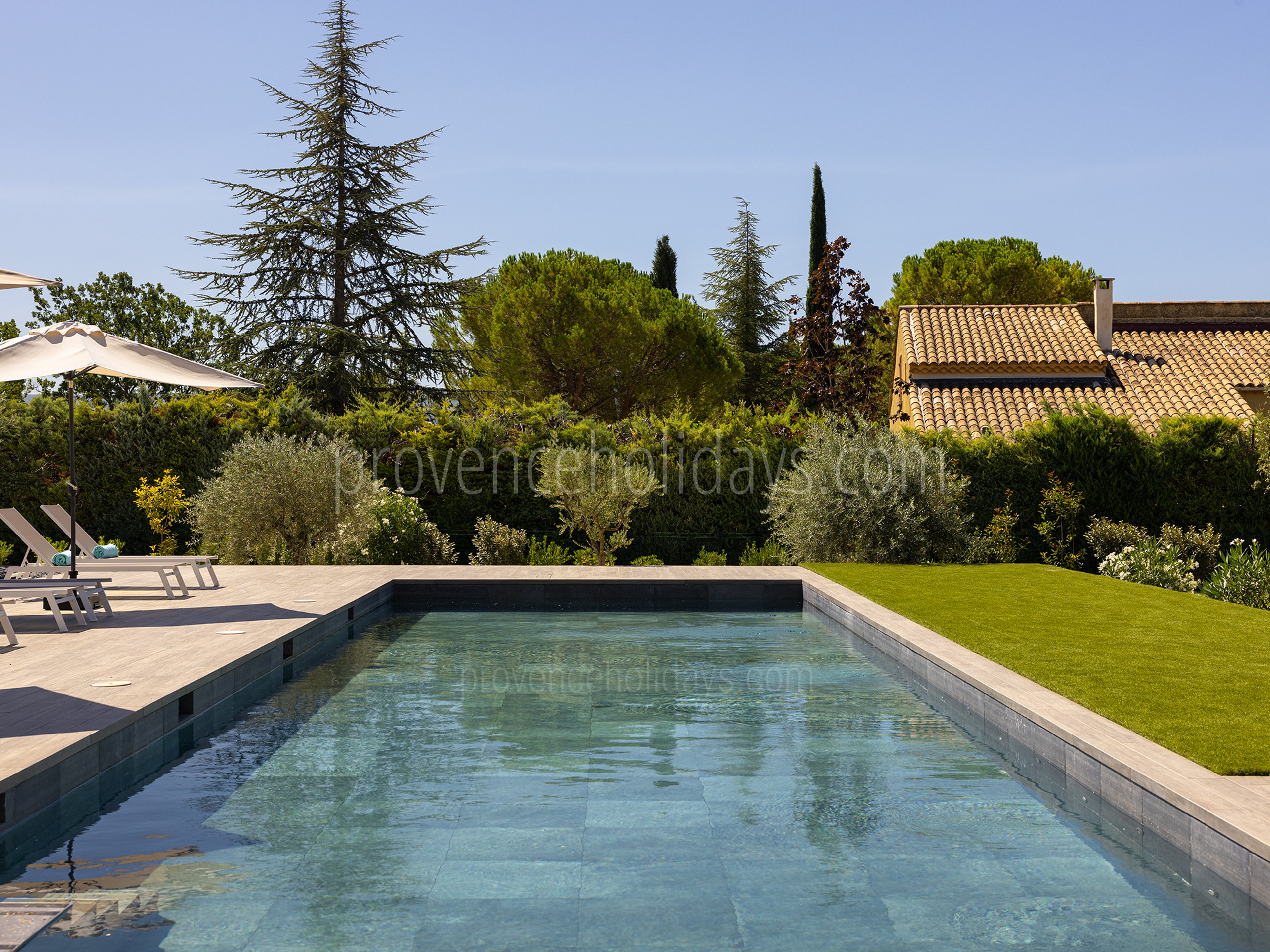 31 - Mas Estelle: Villa: Pool