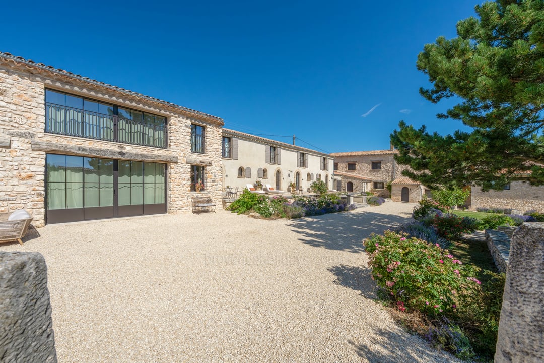 82 - Domaine Château du Bois: Villa: Exterior