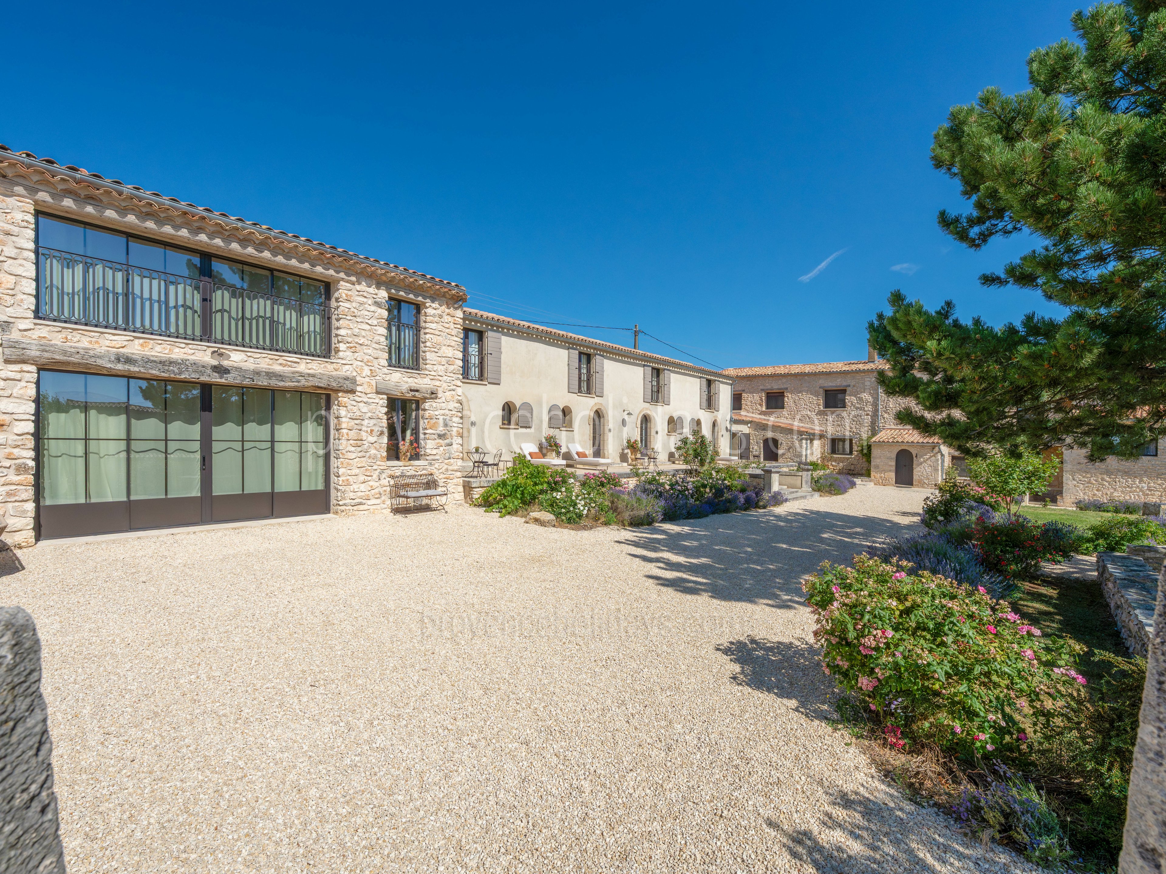 82 - Domaine Château du Bois: Villa: Exterior