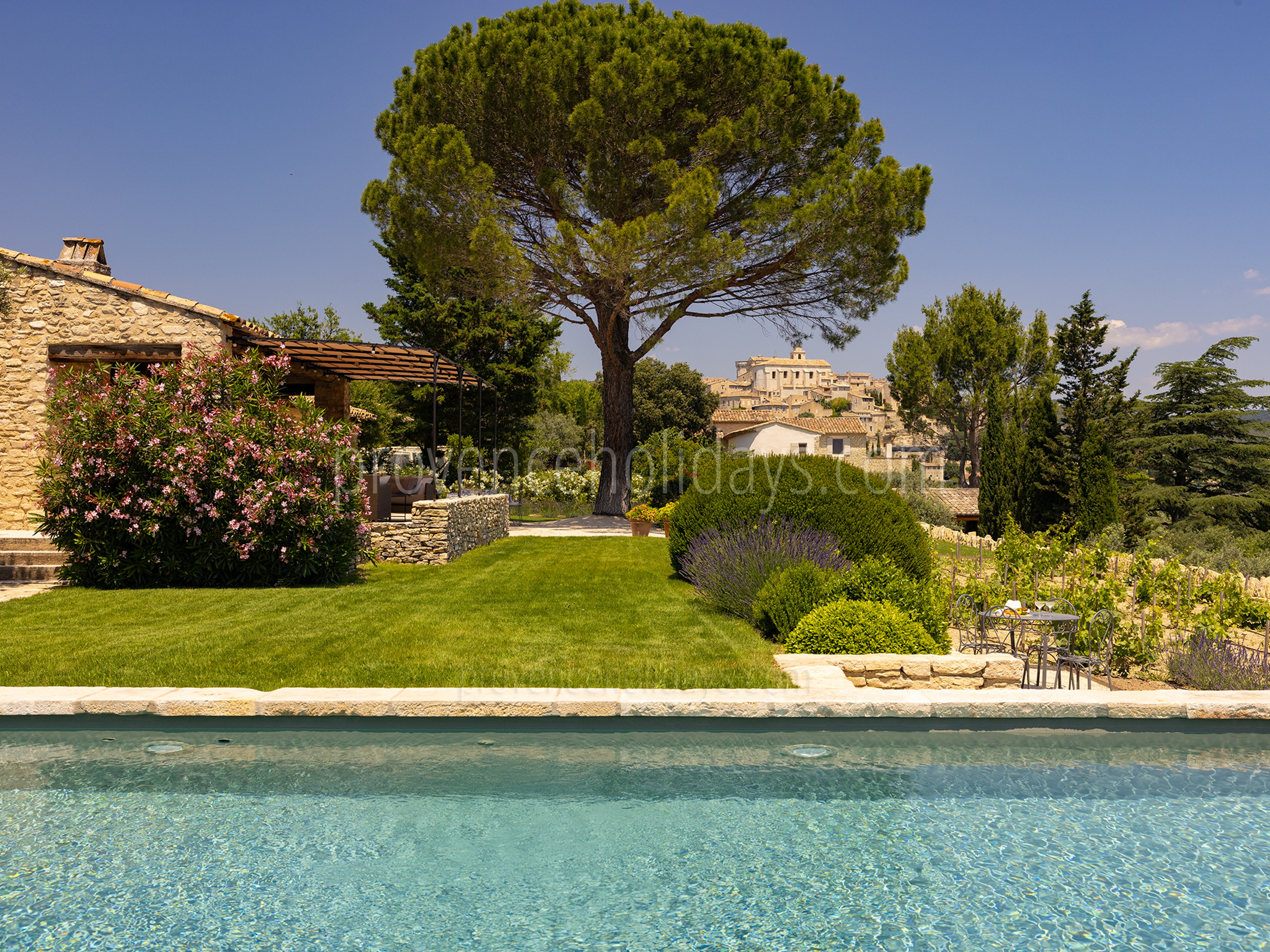 43 - Mas de Bel Air: Villa: Exterior