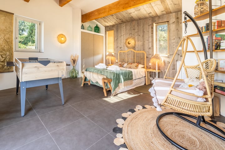 17 - Le Mas du Vallon: Villa: Bedroom