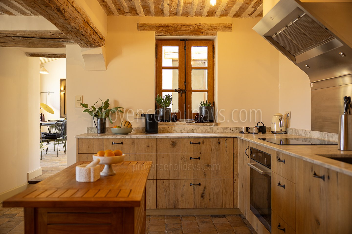 19 - Mas du Rocher: Villa: Interior