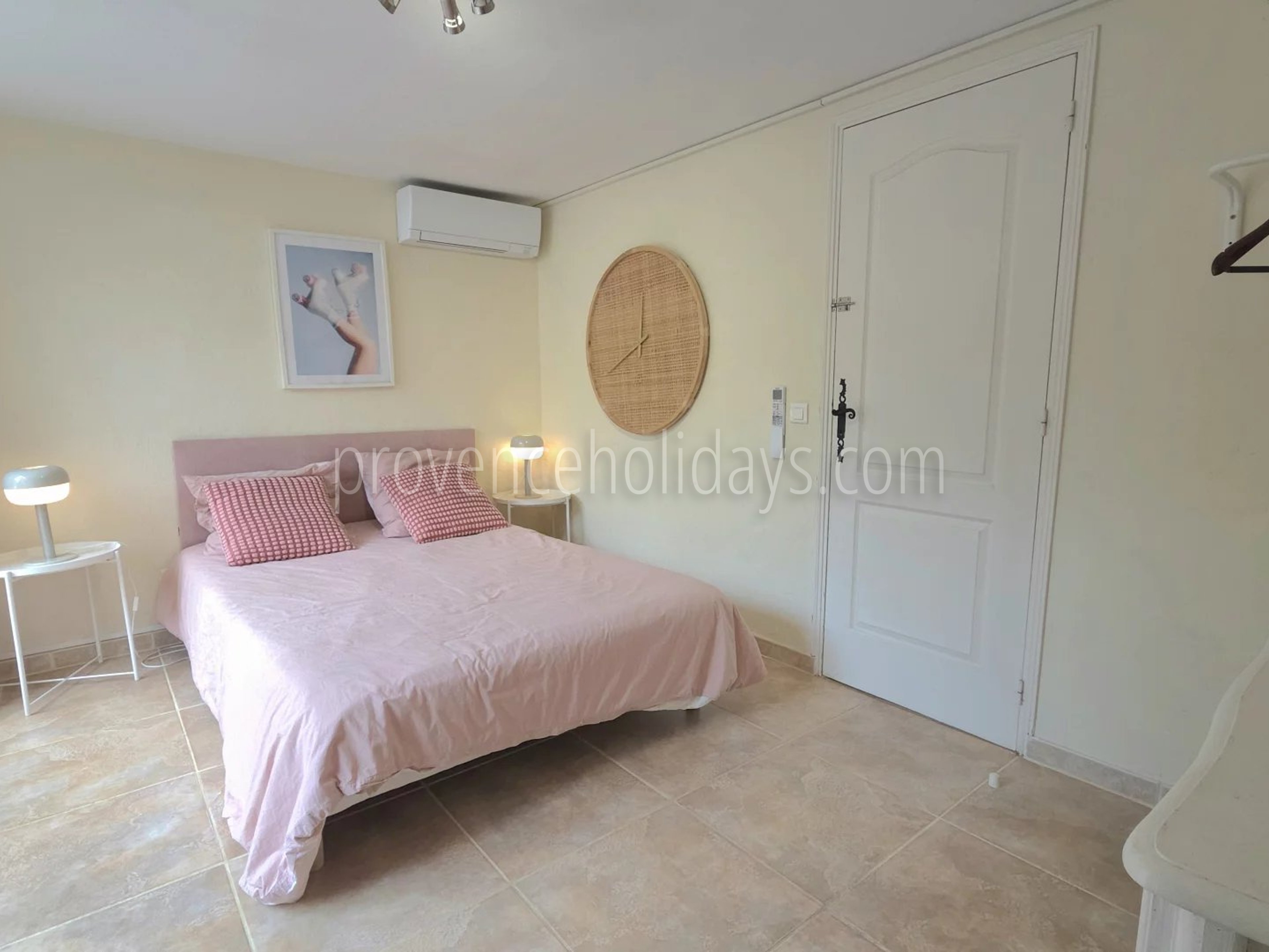 11 - Ruhiges Haus in Gassin: Villa: Bedroom