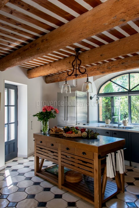 7 - Mas Mouriès: Villa: Interior