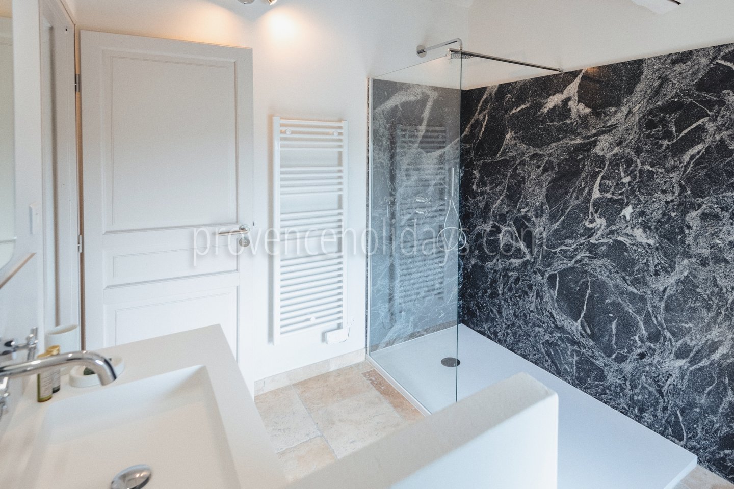 66 - Mas Calisson: Villa: Bathroom