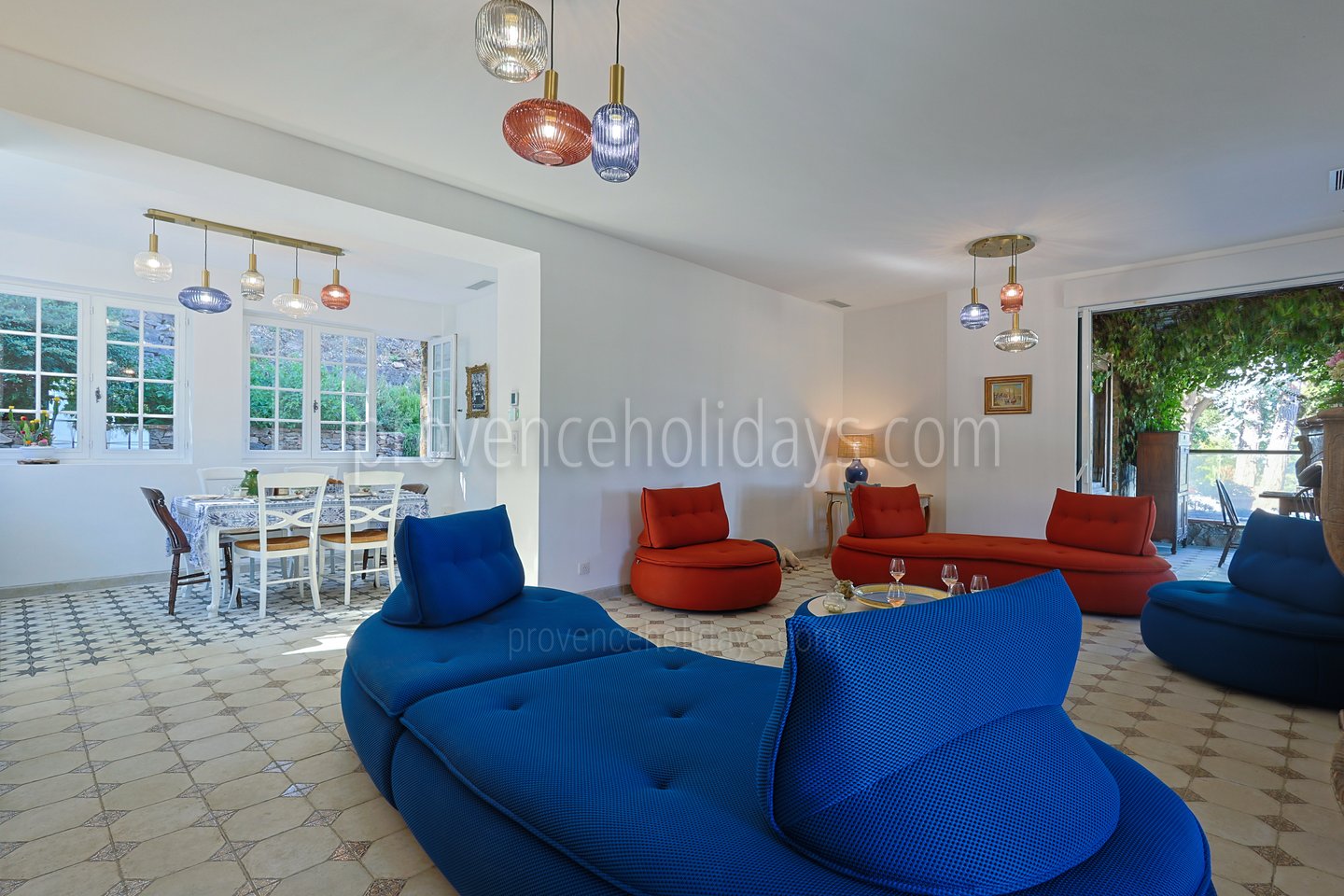 36 - Le Mas de la Garde: Villa: Interior