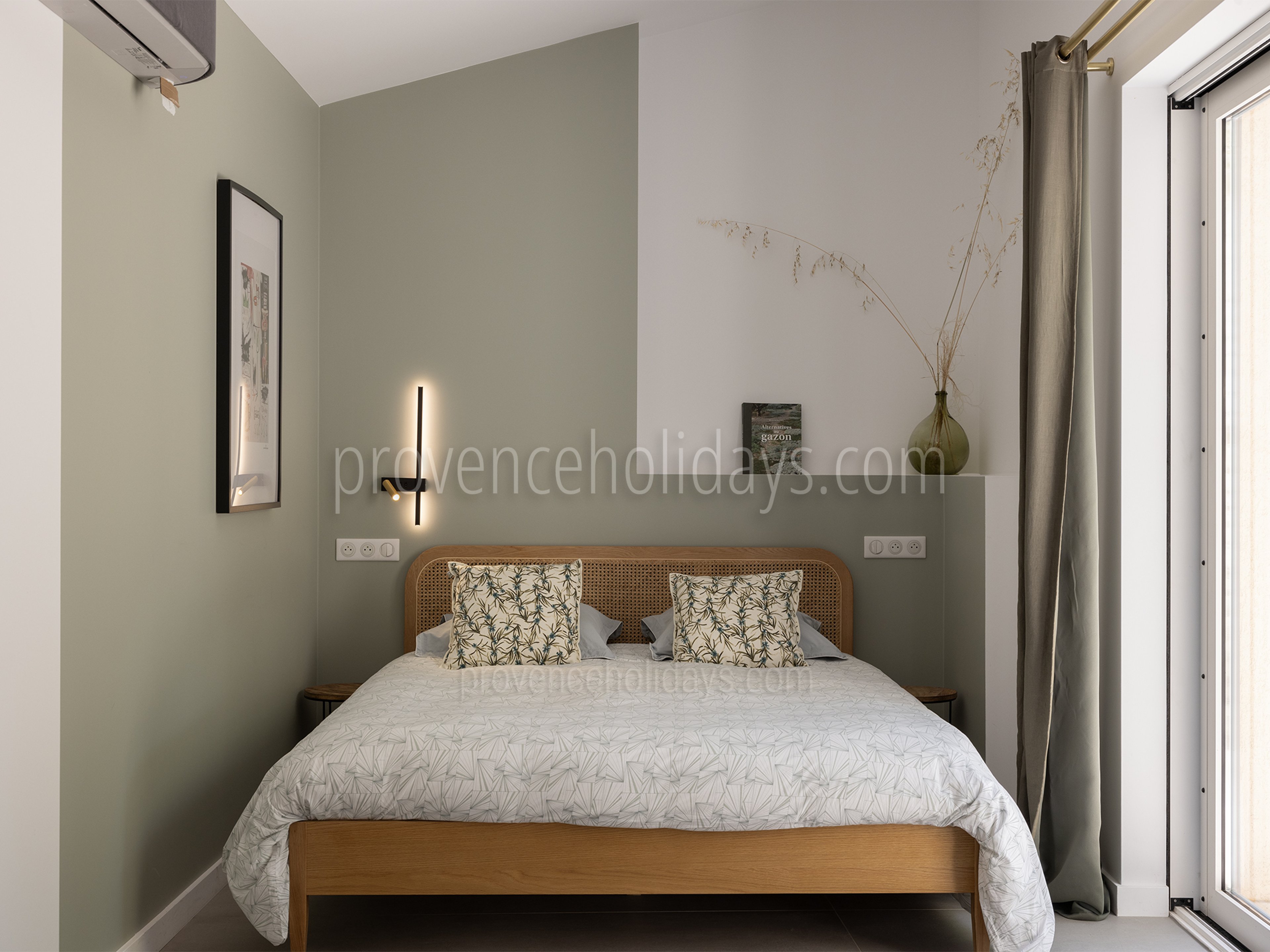 27 - Mas de Giulia: Villa: Bedroom