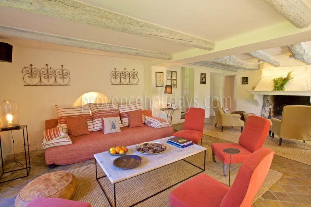 30 - Mas des Lavandes: Villa: Interior