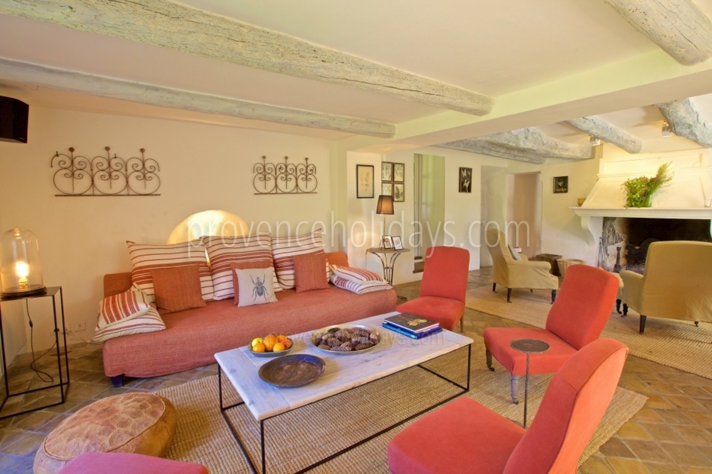 30 - Mas des Lavandes: Villa: Interior