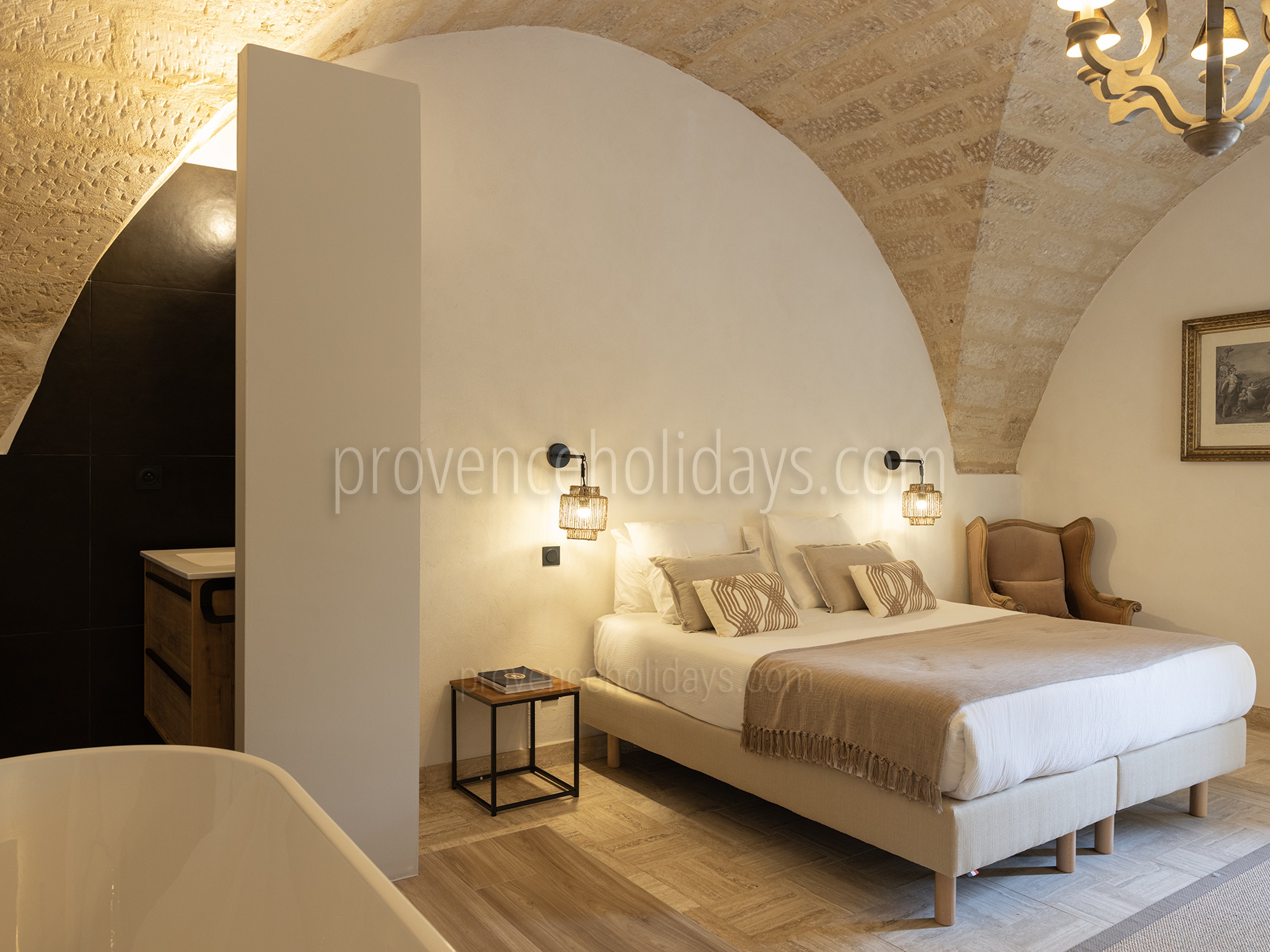 36 - La Bâtisse d\'Uzès: Villa: Bedroom