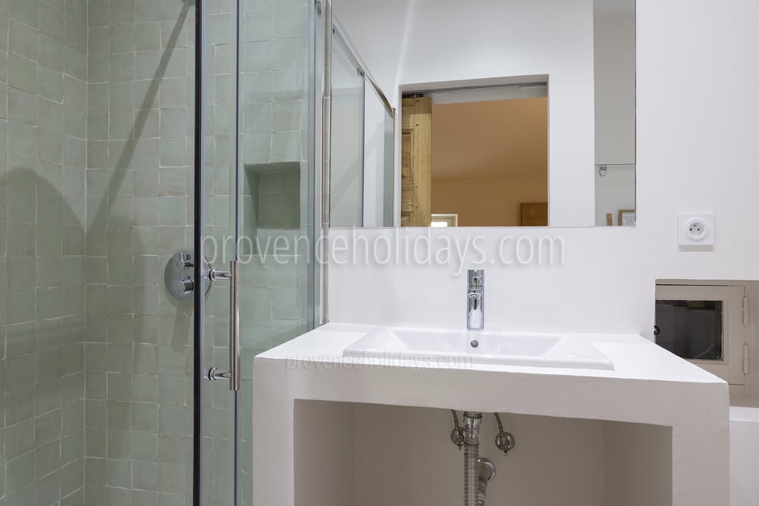 20 - Le Mazet Saint Paul: Villa: Bathroom