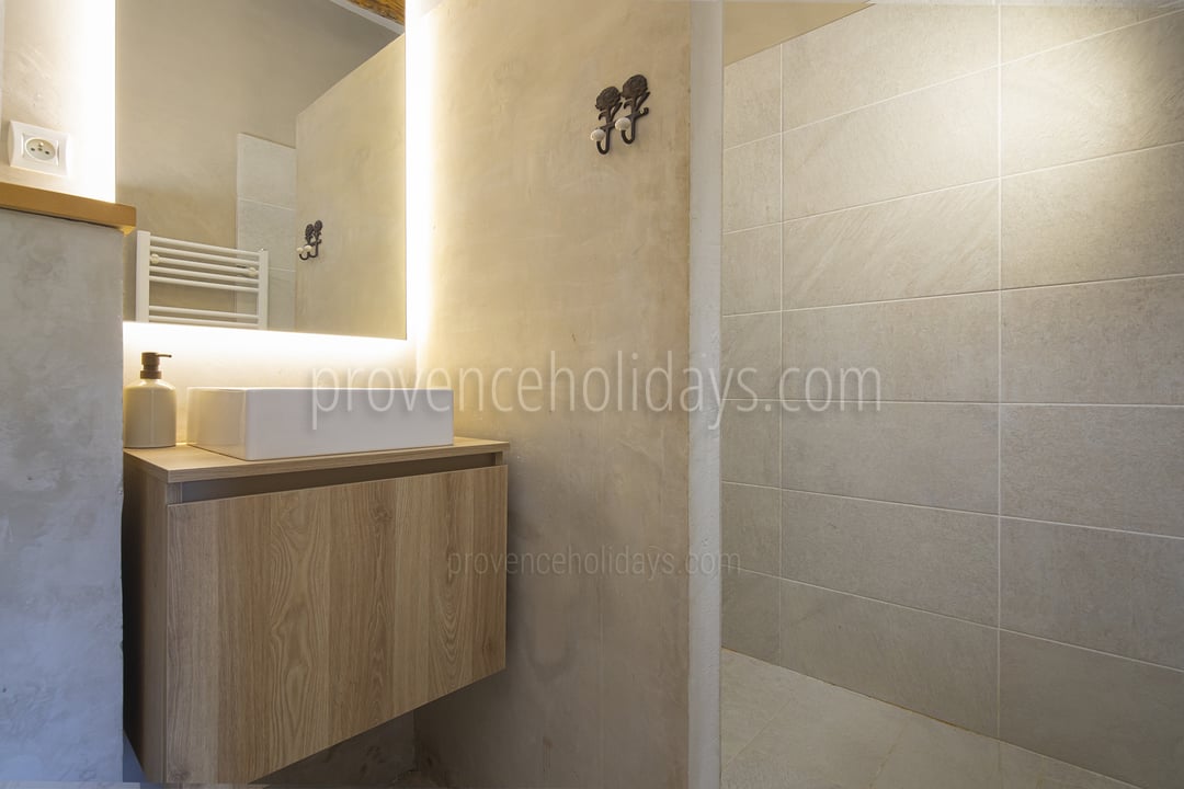 46 - Mas du Carlet: Villa: Bathroom