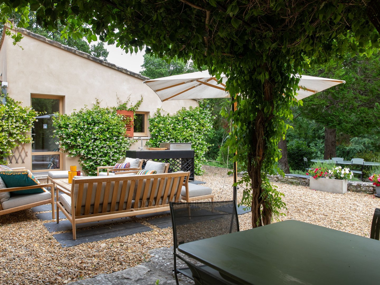 9 - Mas des Sources: Villa: Exterior